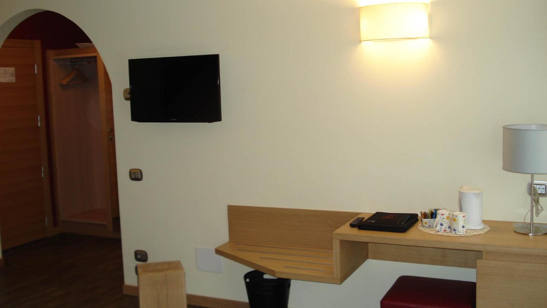 Standard Double Room photo 3