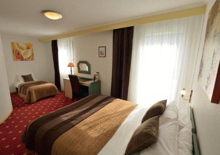 Standard Triple Room - Photo 5