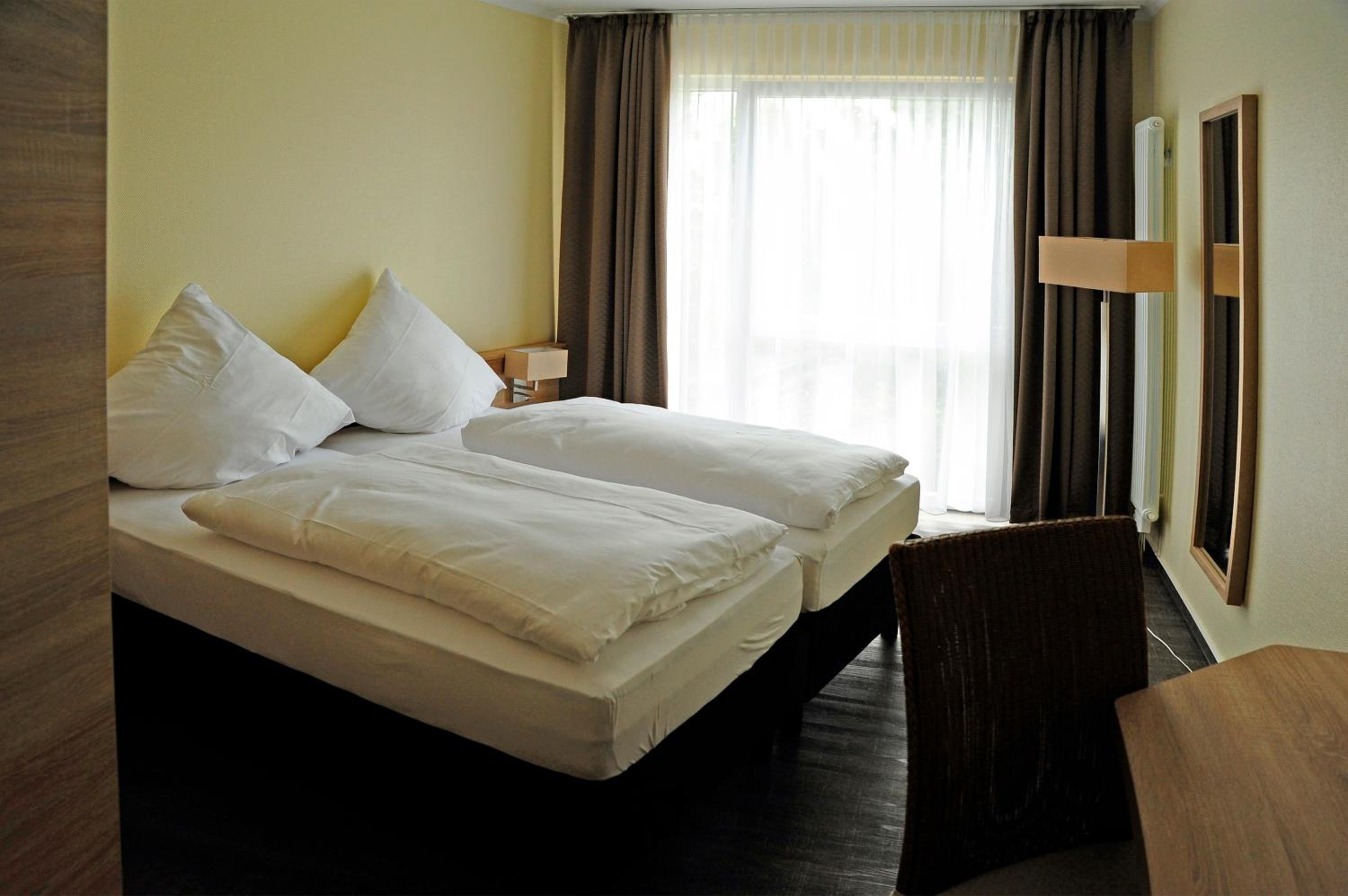 Comfort Double Room with Balcony - Photo 1