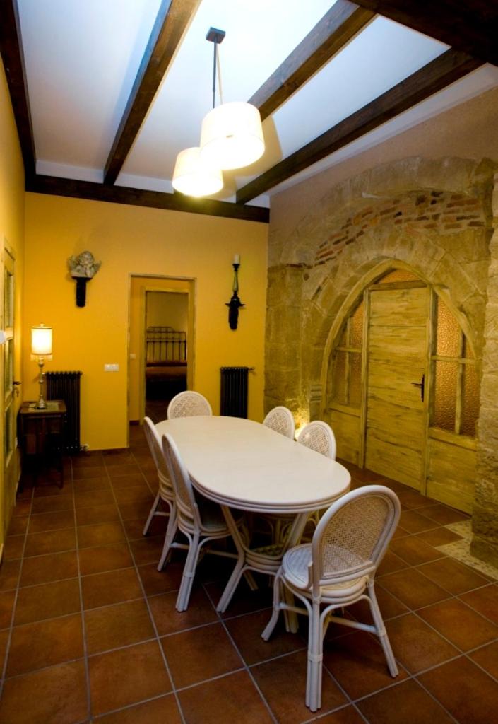 Cottage (6-8 Adults) photo 2