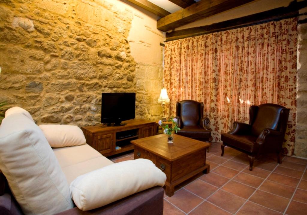 Cottage (6-8 Adults) photo 3