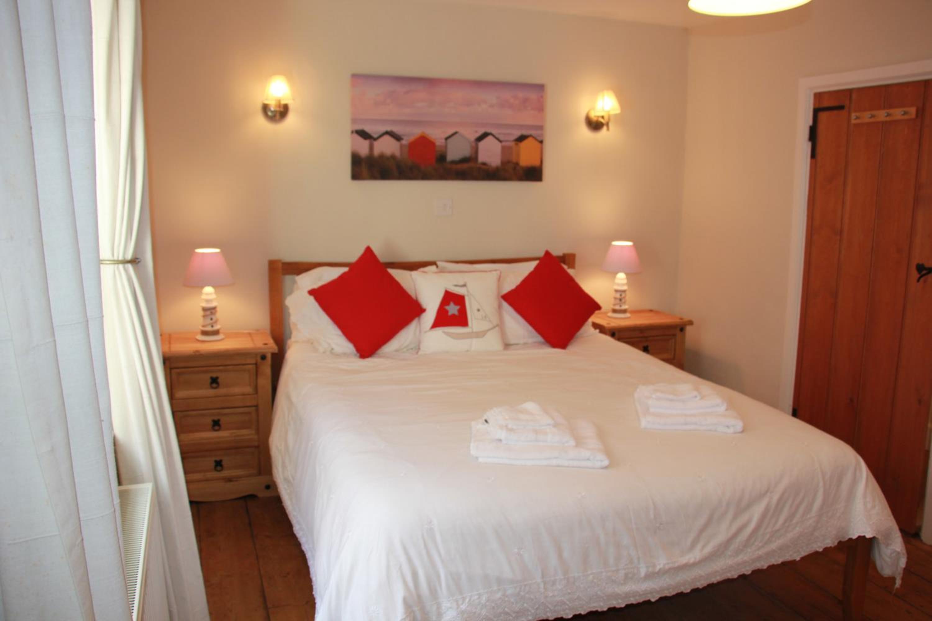 Two-Bedroom House - Photo 14