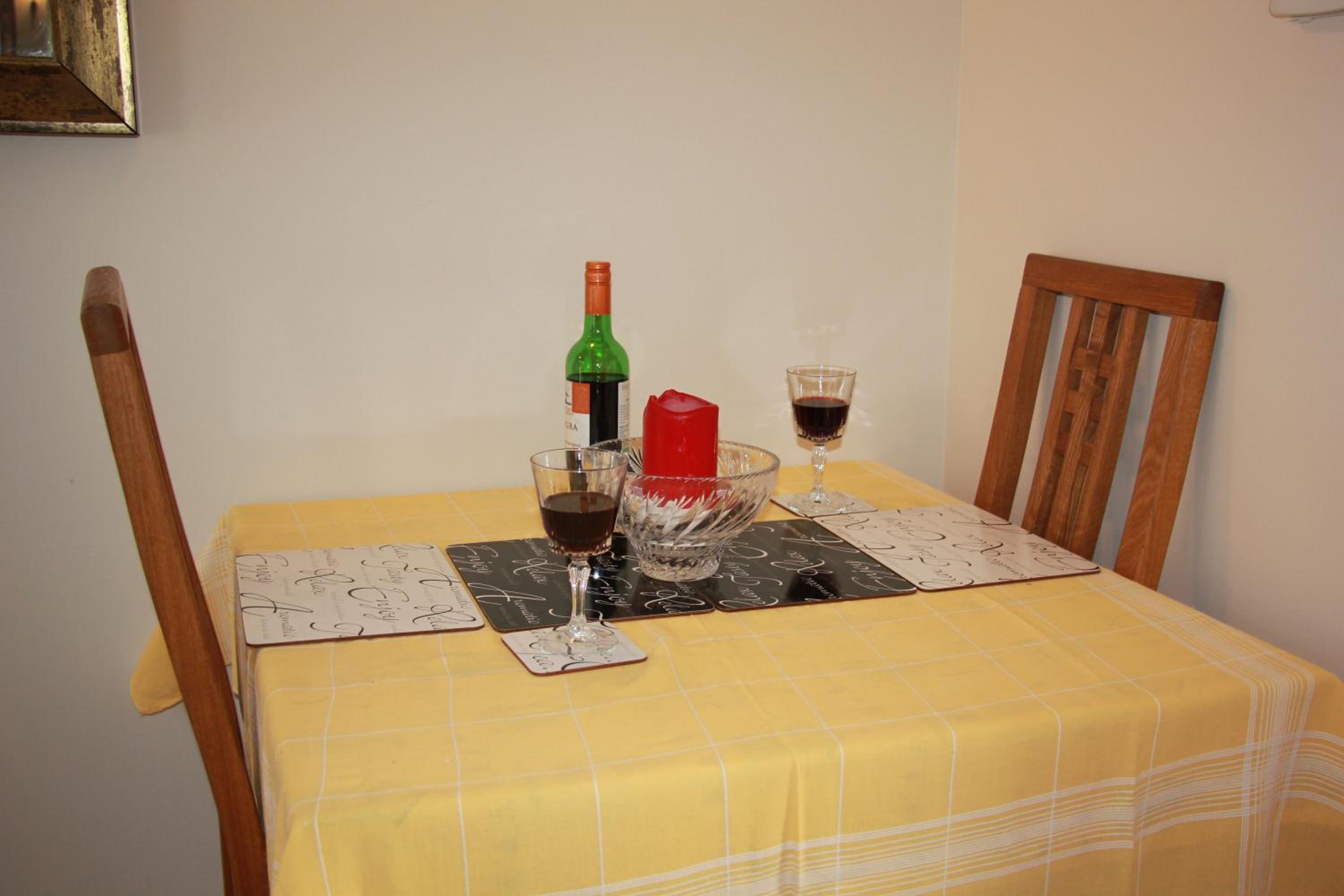 Two-Bedroom House - Photo 22