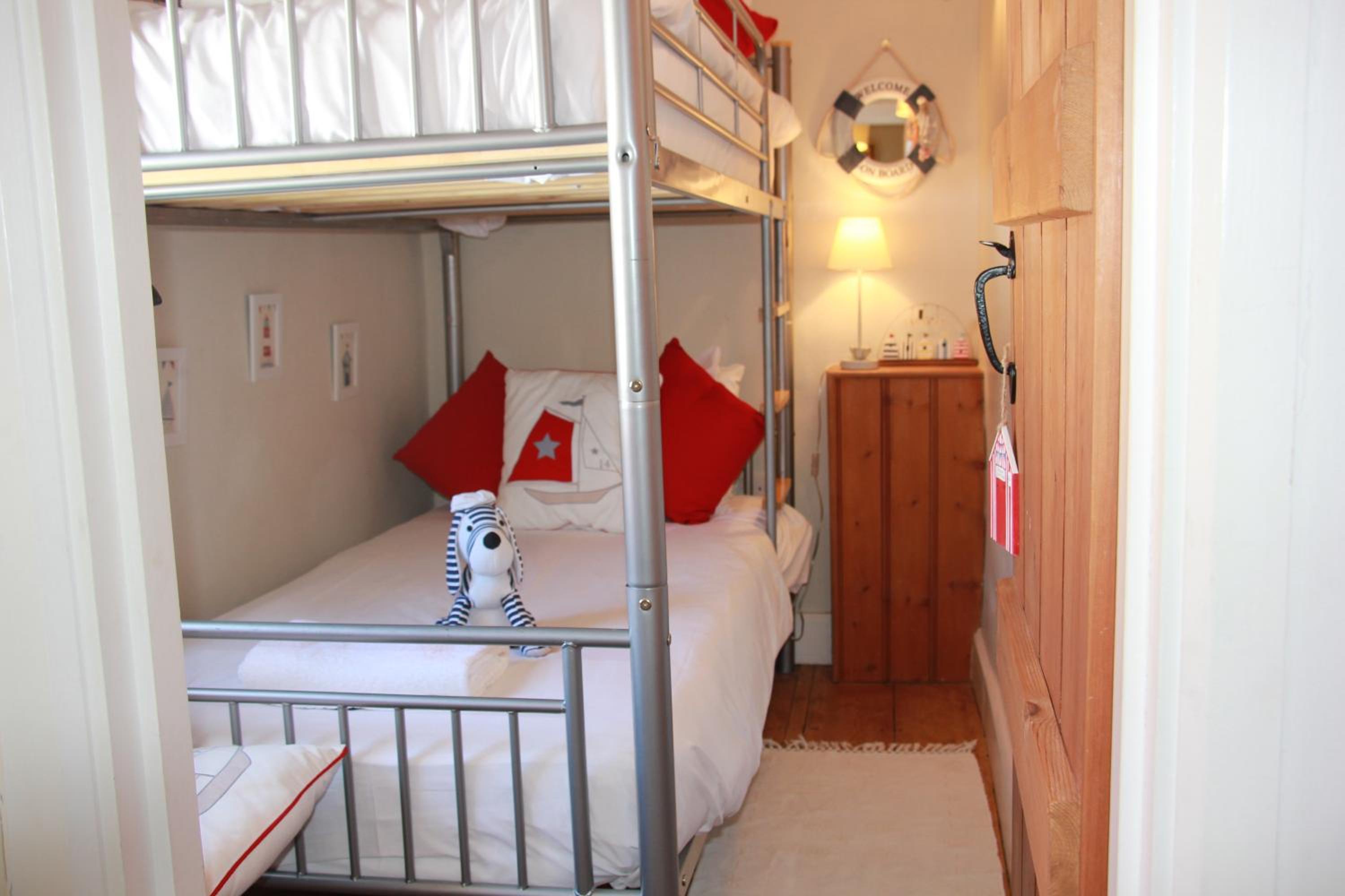 Two-Bedroom House - Photo 37