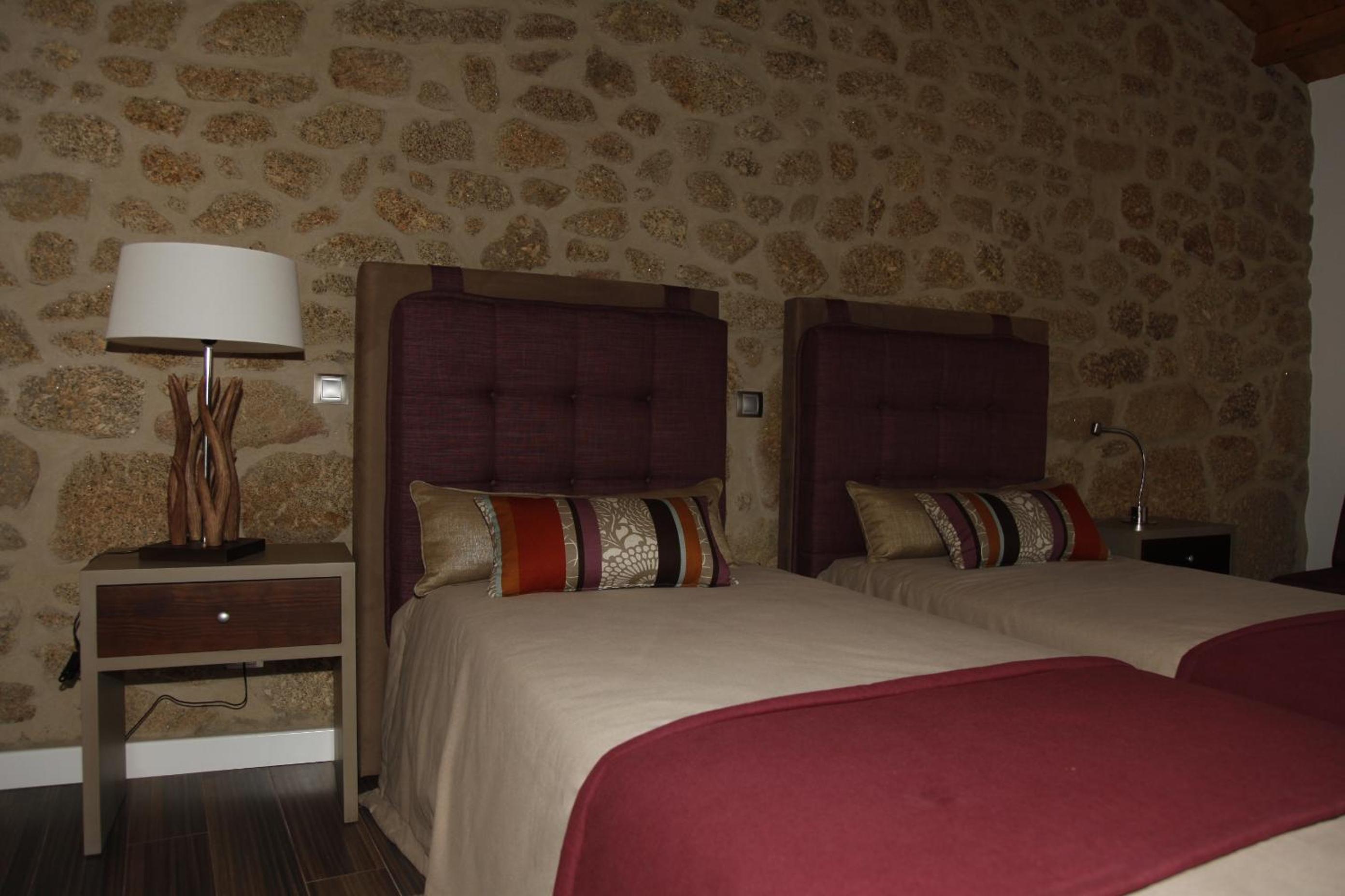 Triple Room with Garden View - Photo 8