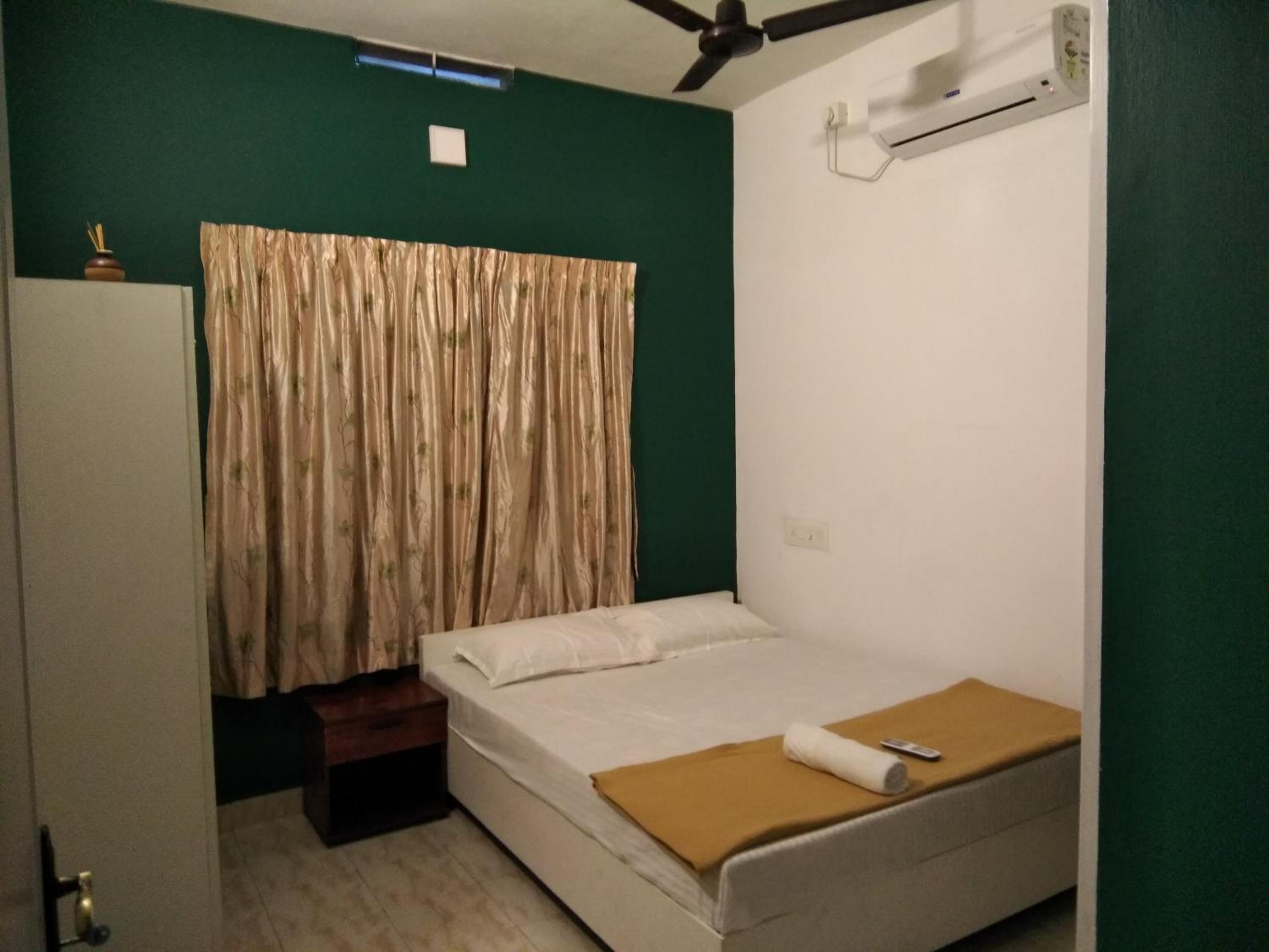 Budget Double Room photo 1
