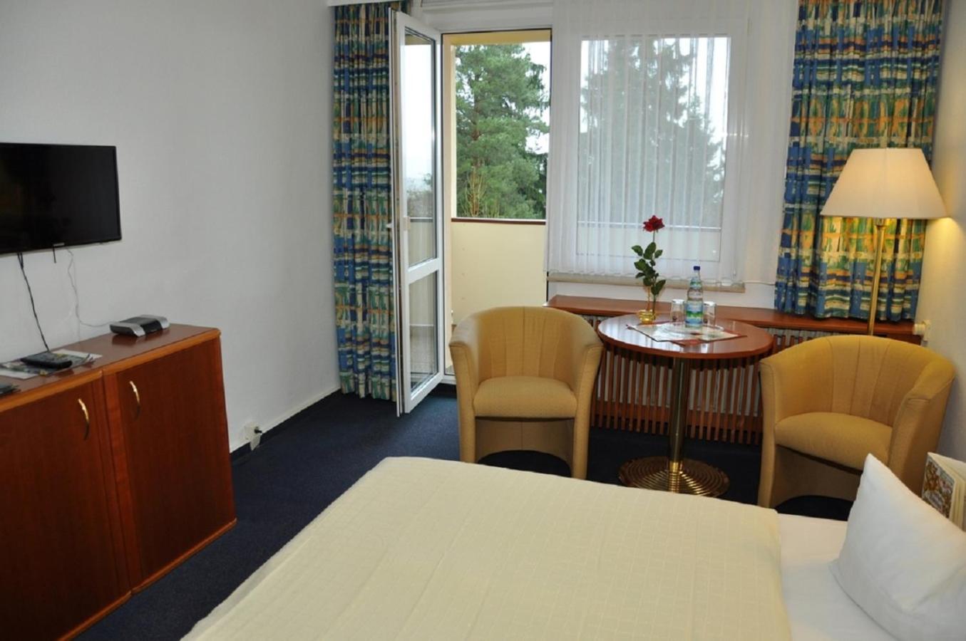 Standard Double or Twin Room - Photo 1