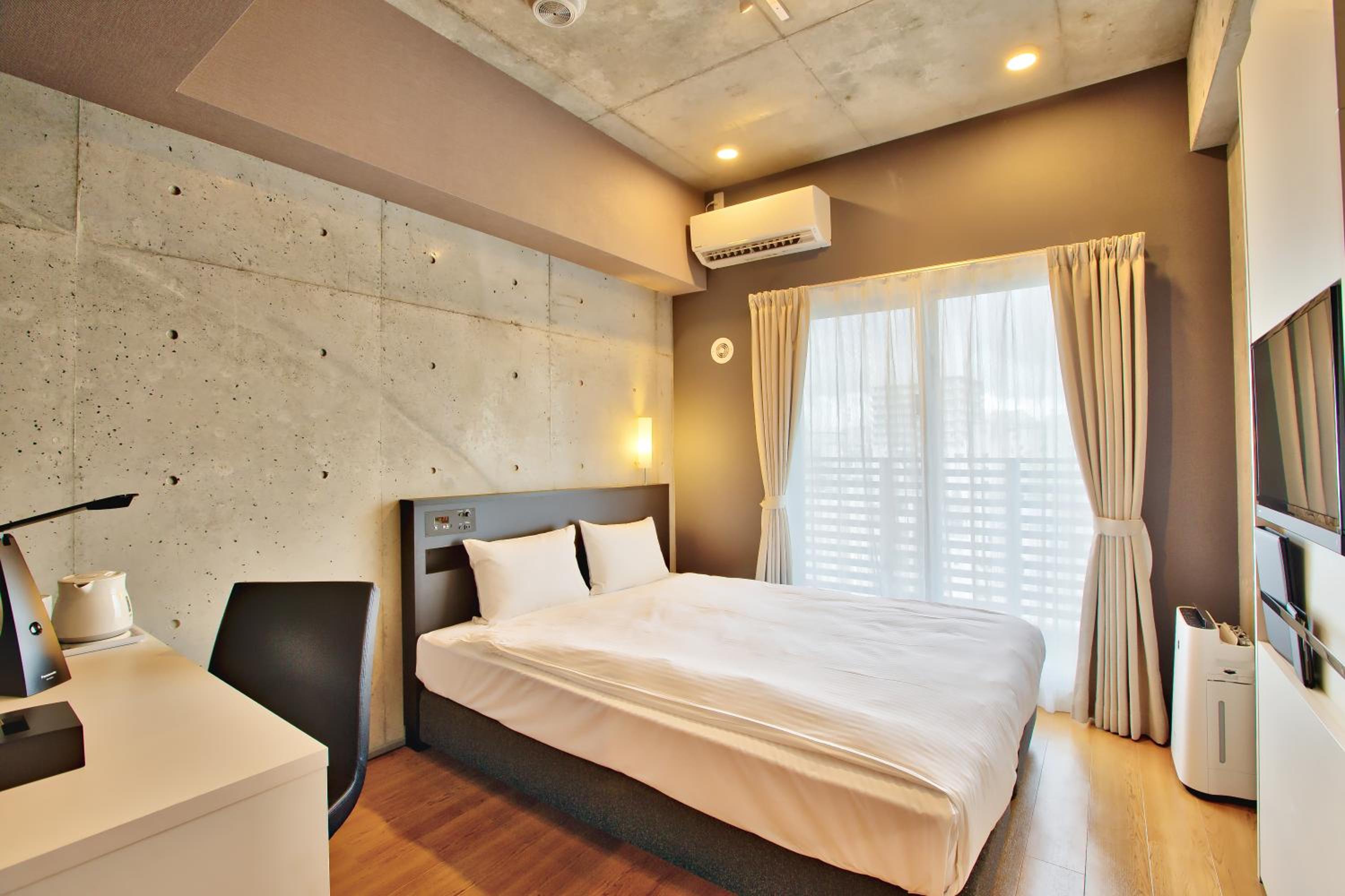 Premium Queen Room (3rd Floor)- New Building - Non-Smoking (Check out 11am /No cleaning)