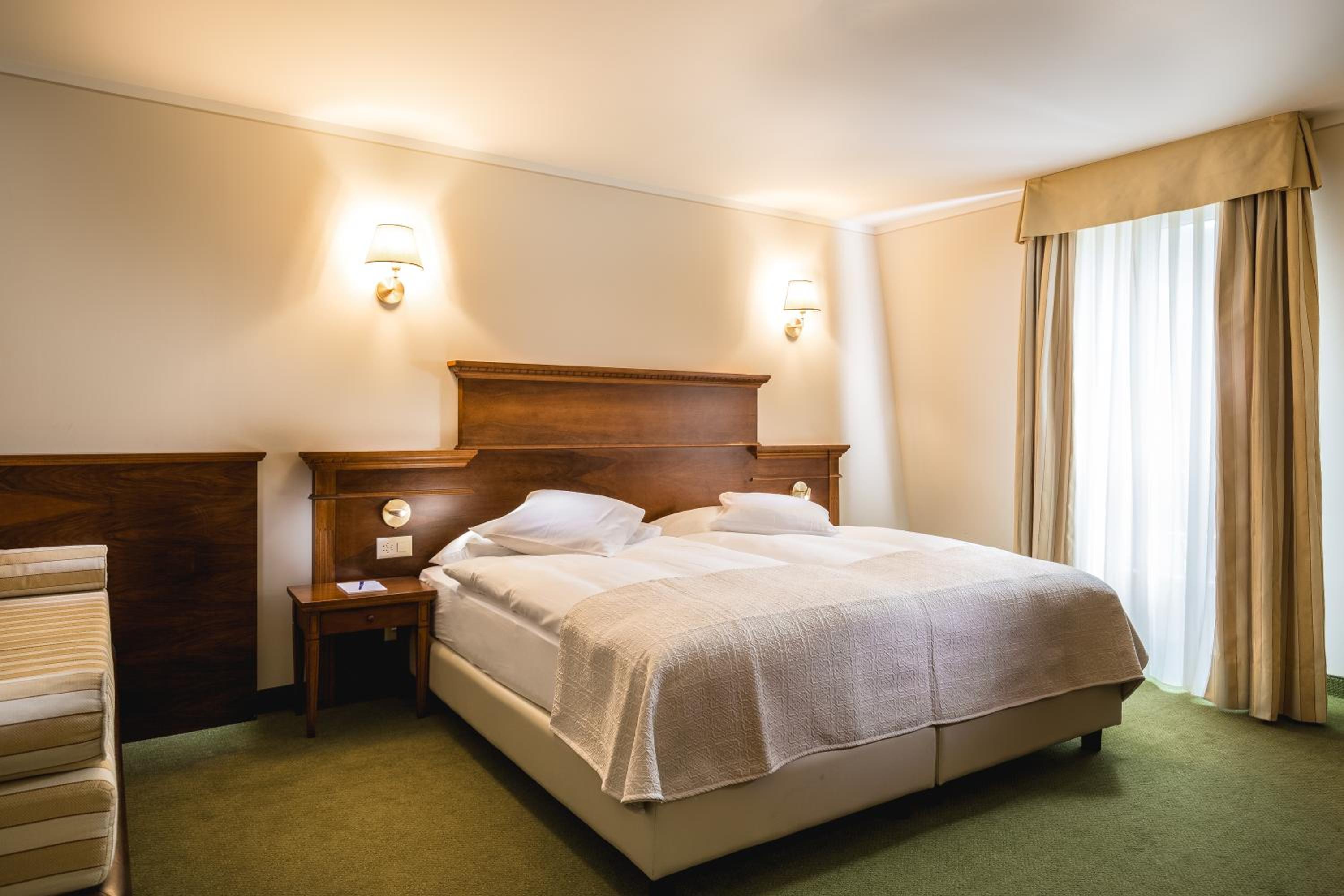 Deluxe Double Room - Photo 1