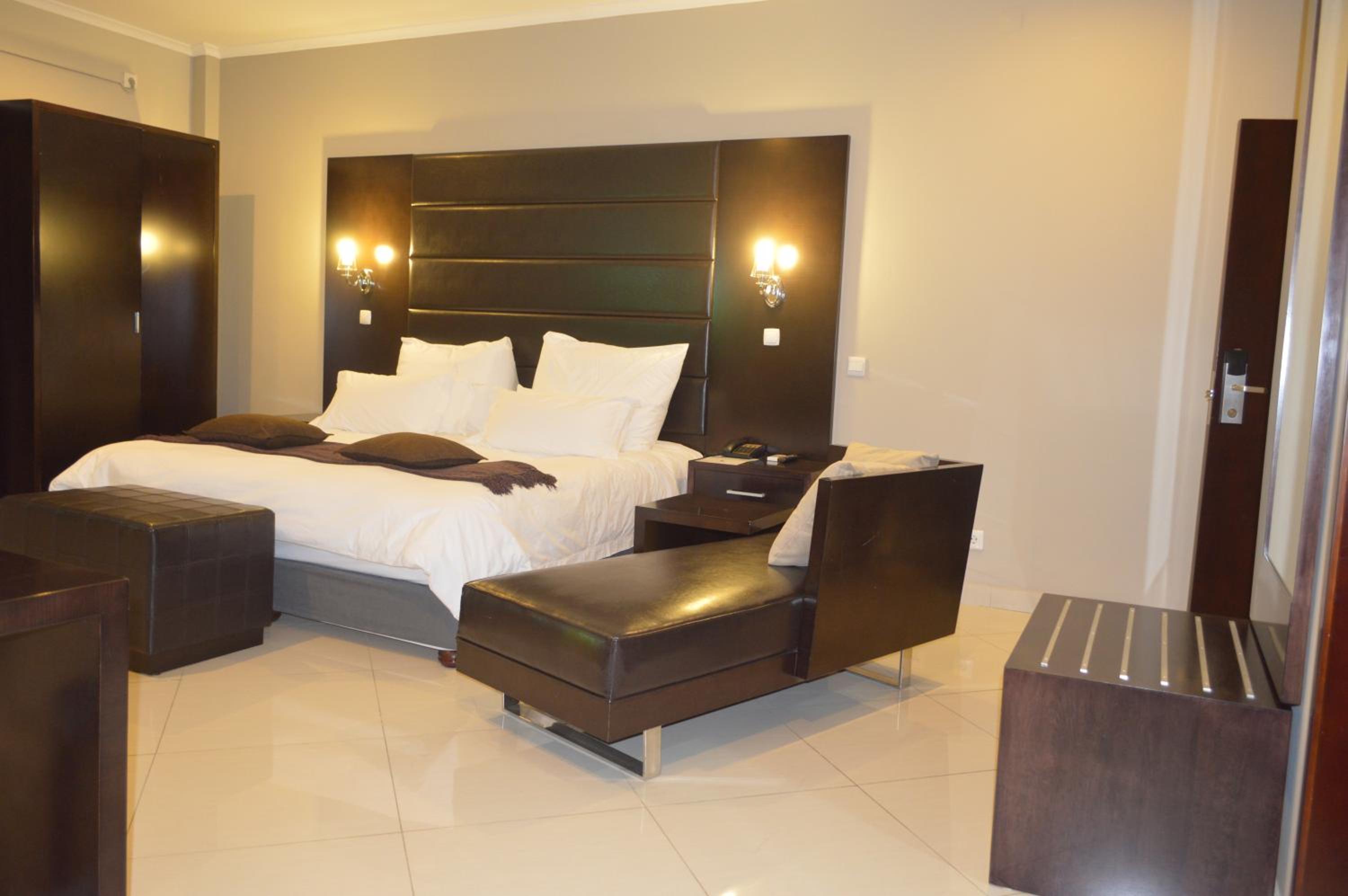 Executive Suite photo 2