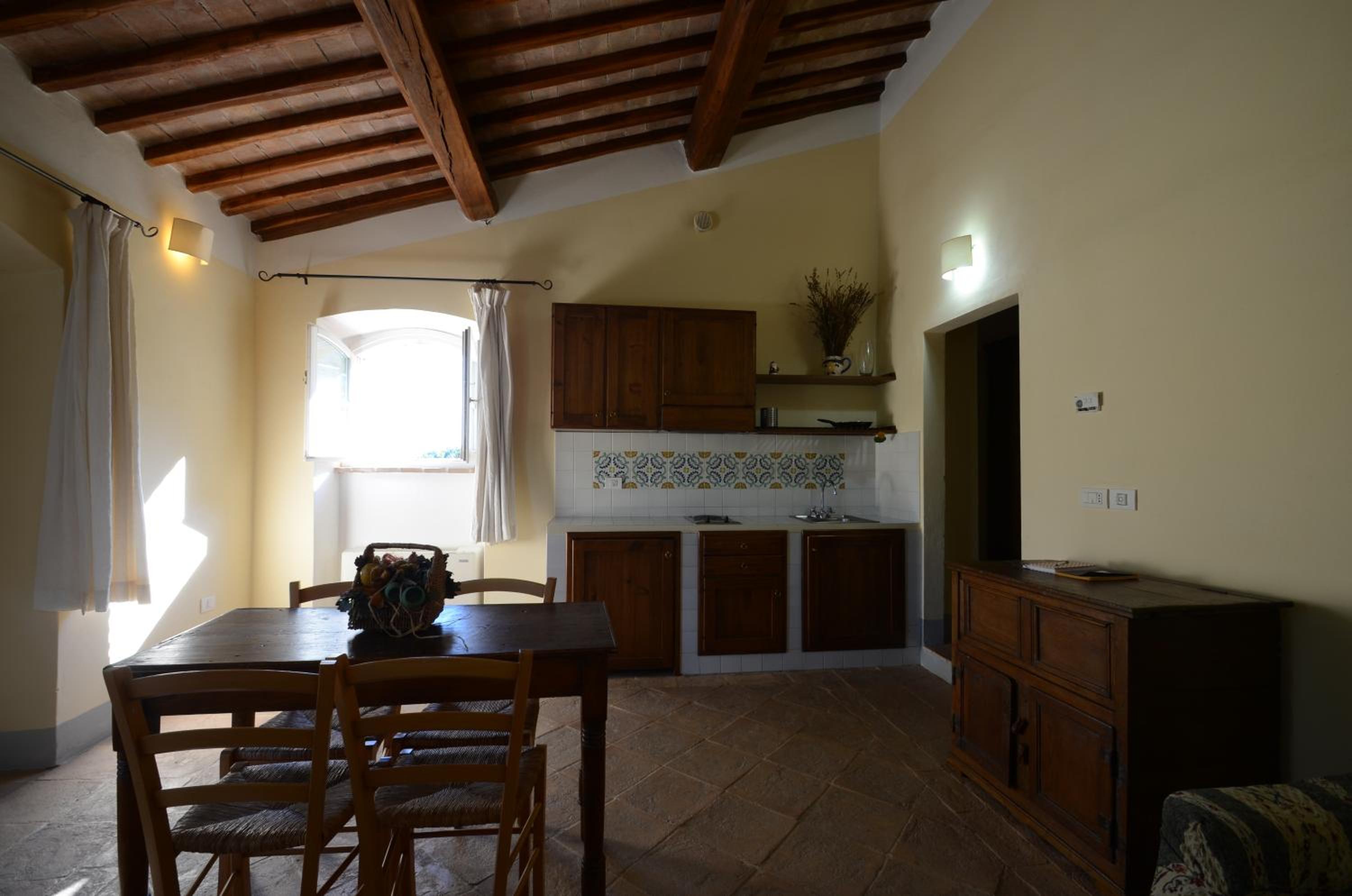 One-Bedroom Apartment - Photo 6