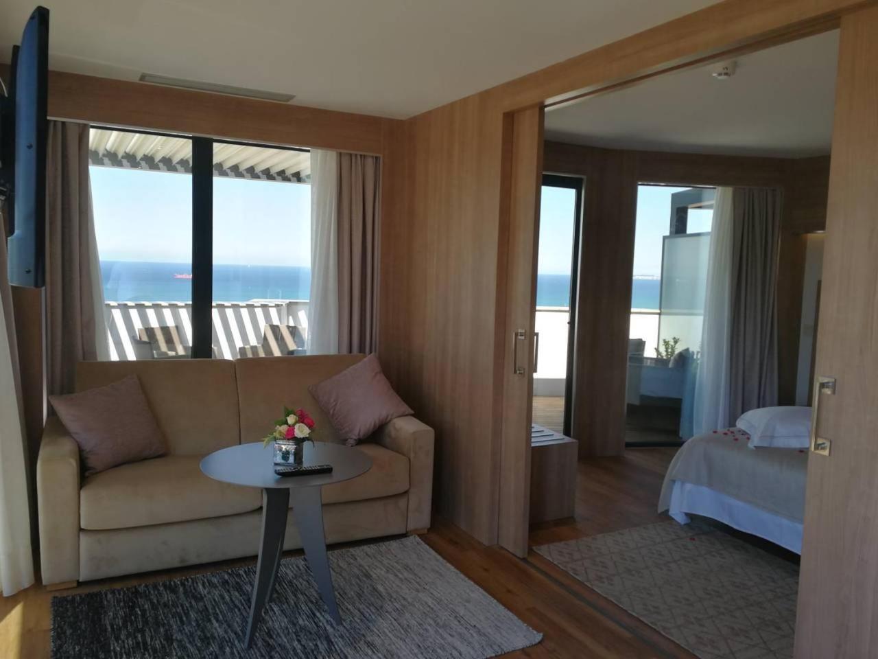 Suite with Hot Tub photo 3