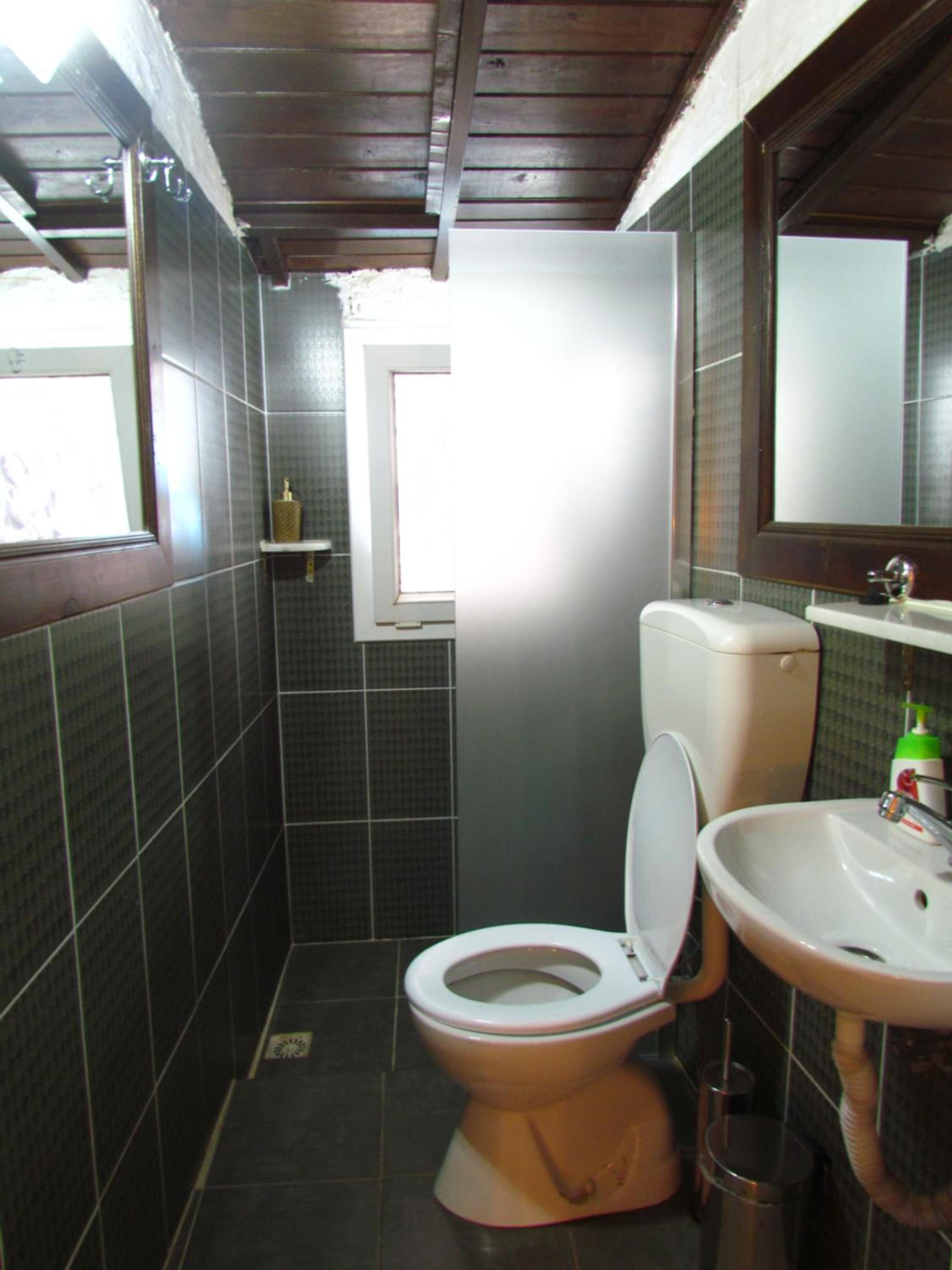 Economy Double or Twin Room - Photo 7
