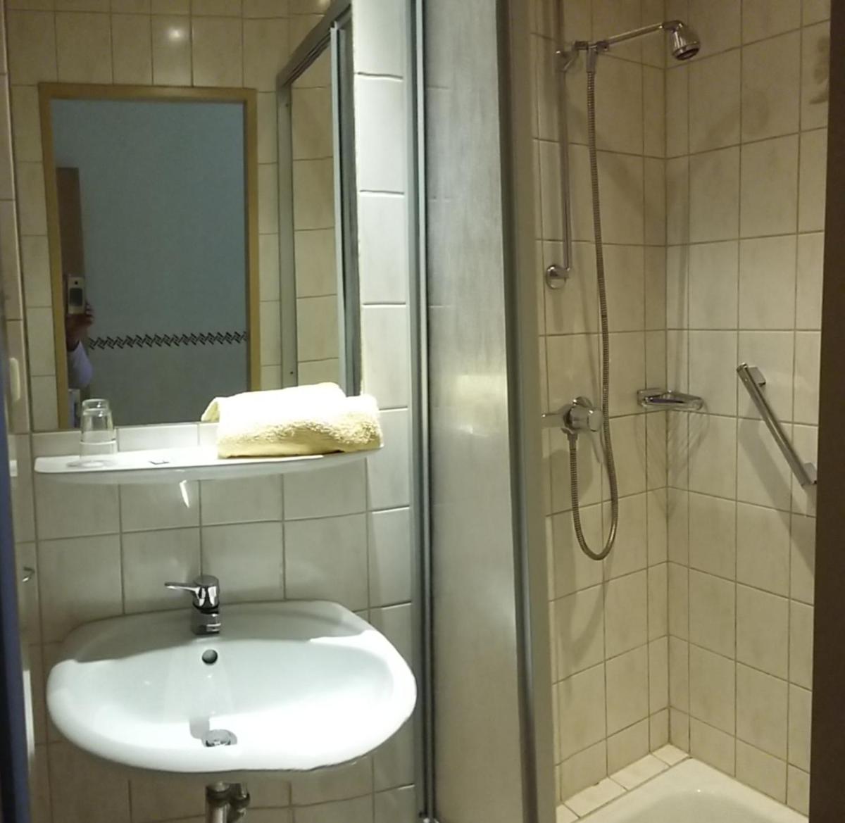 Single Room with Shower photo 2