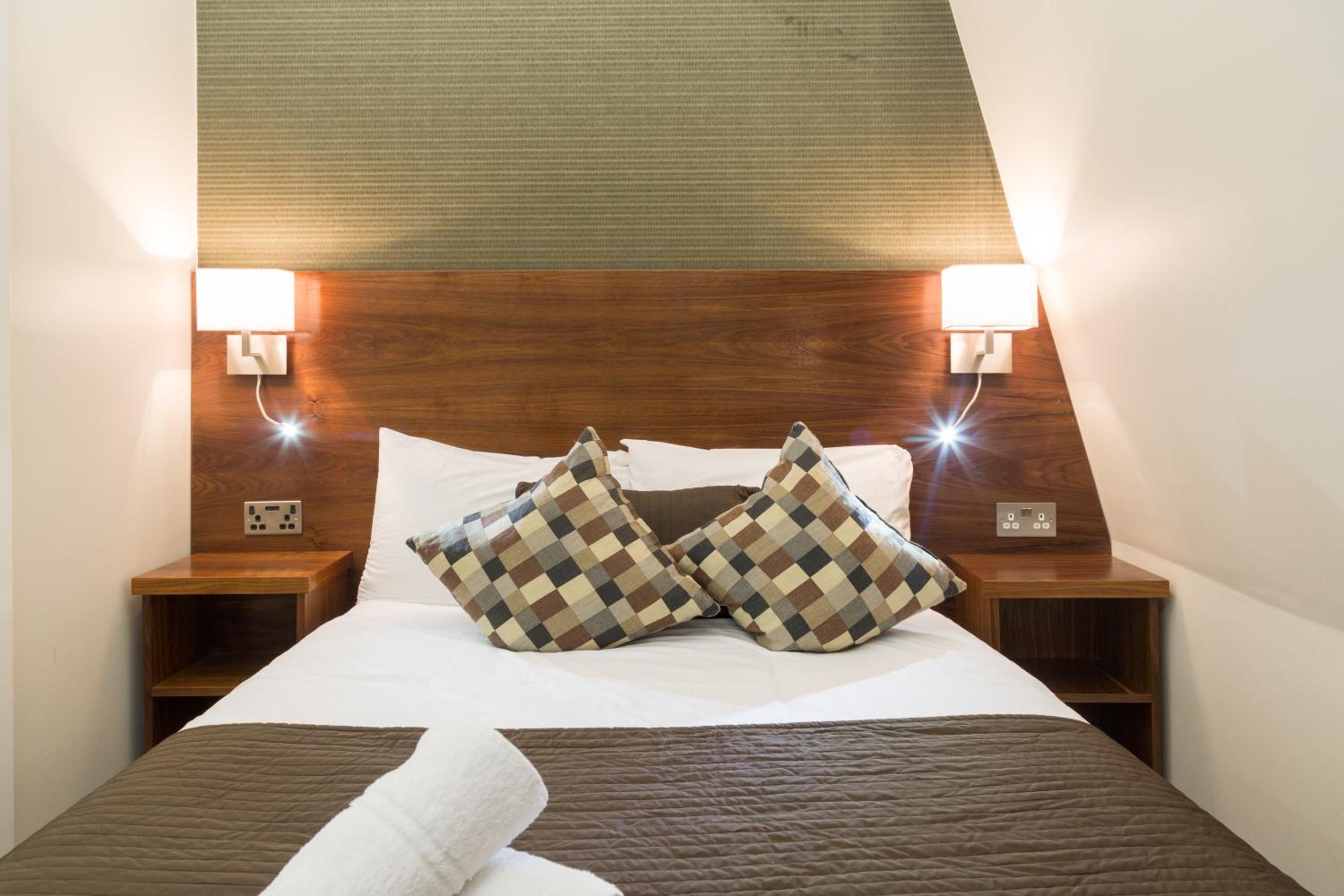 Double Room with Private Bathroom photo 1
