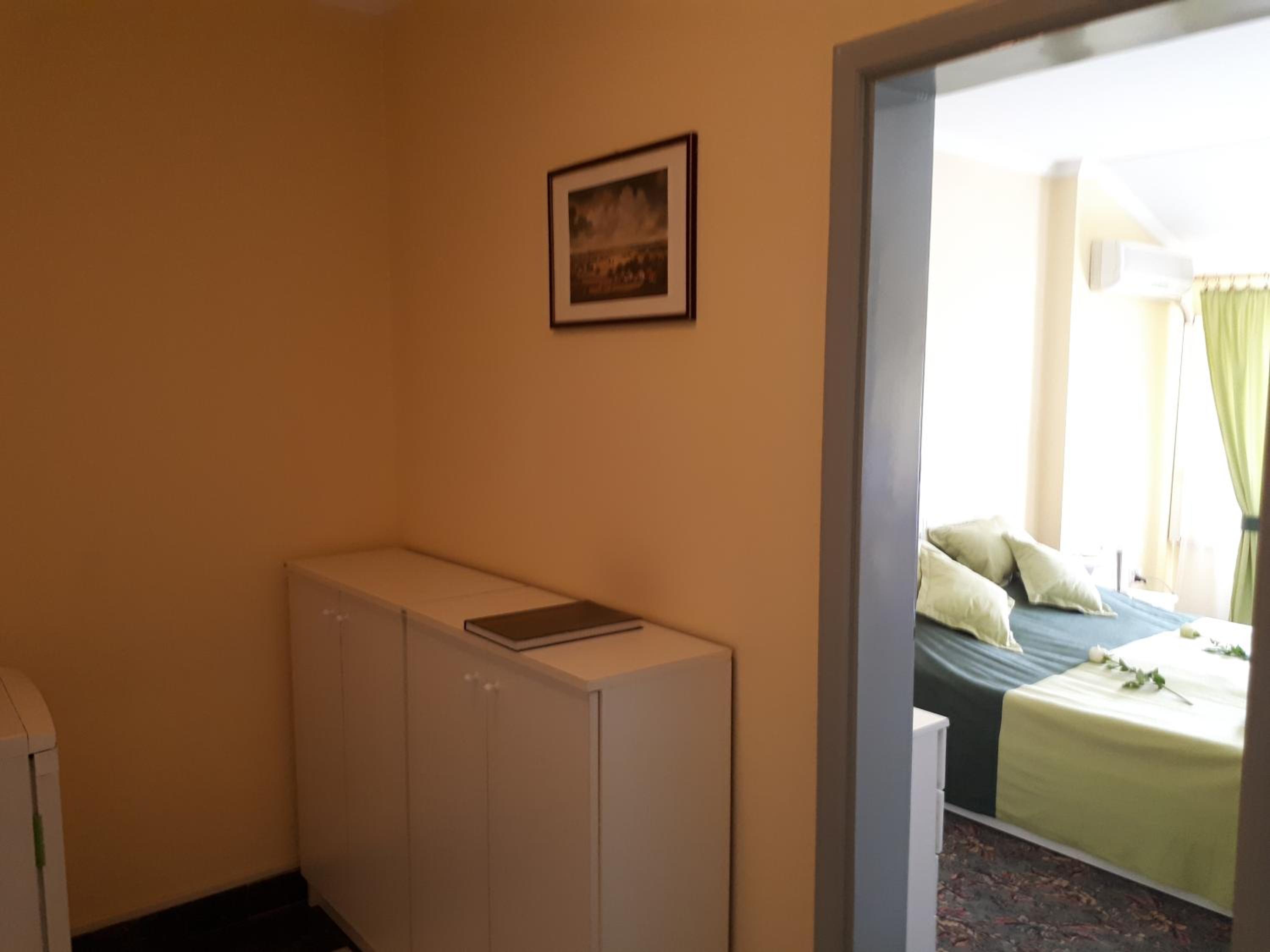 Family Room - Photo 3