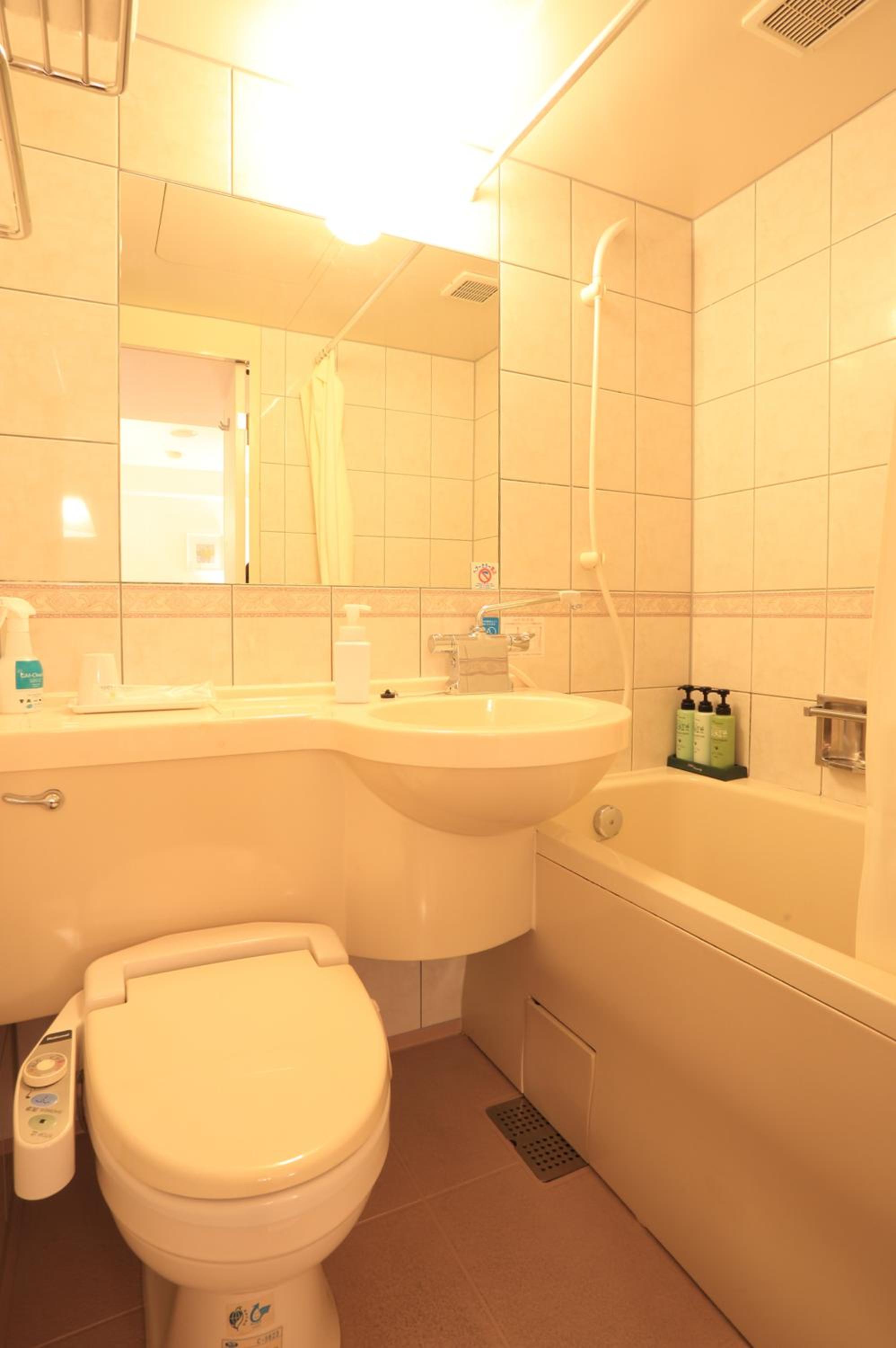Economy Twin Room - Photo 4