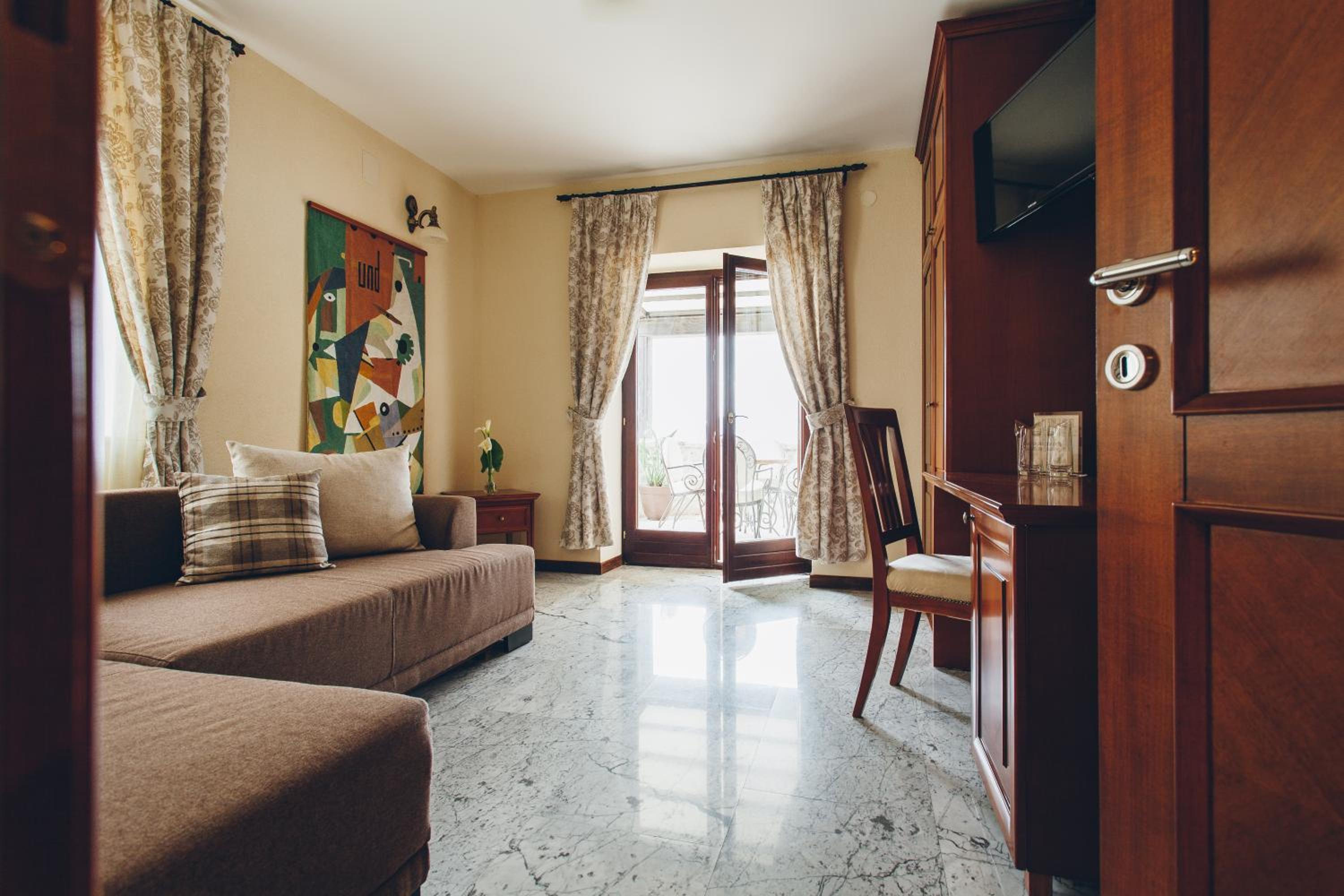 Senior Suite with Terrace