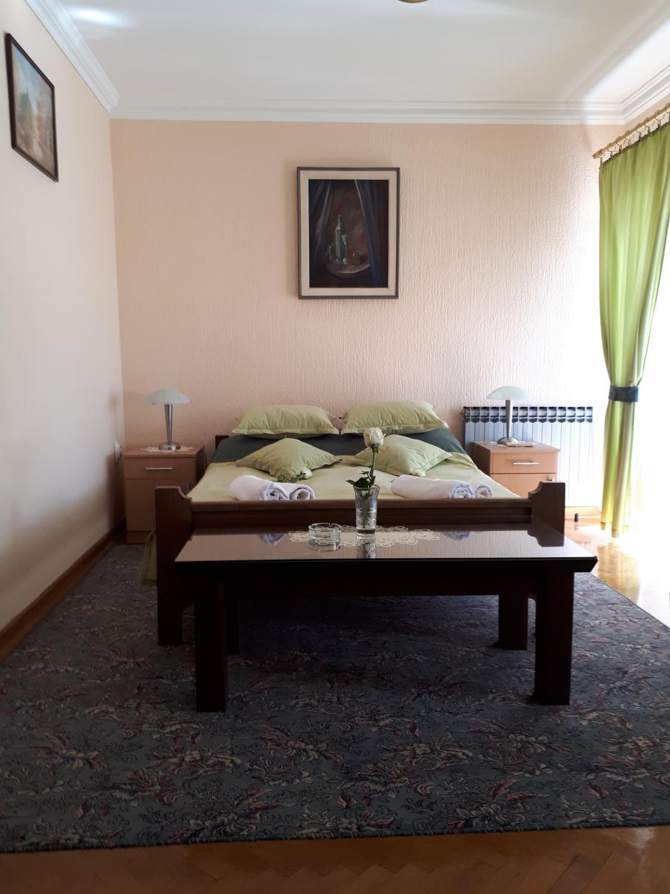 Double Room - Photo 4