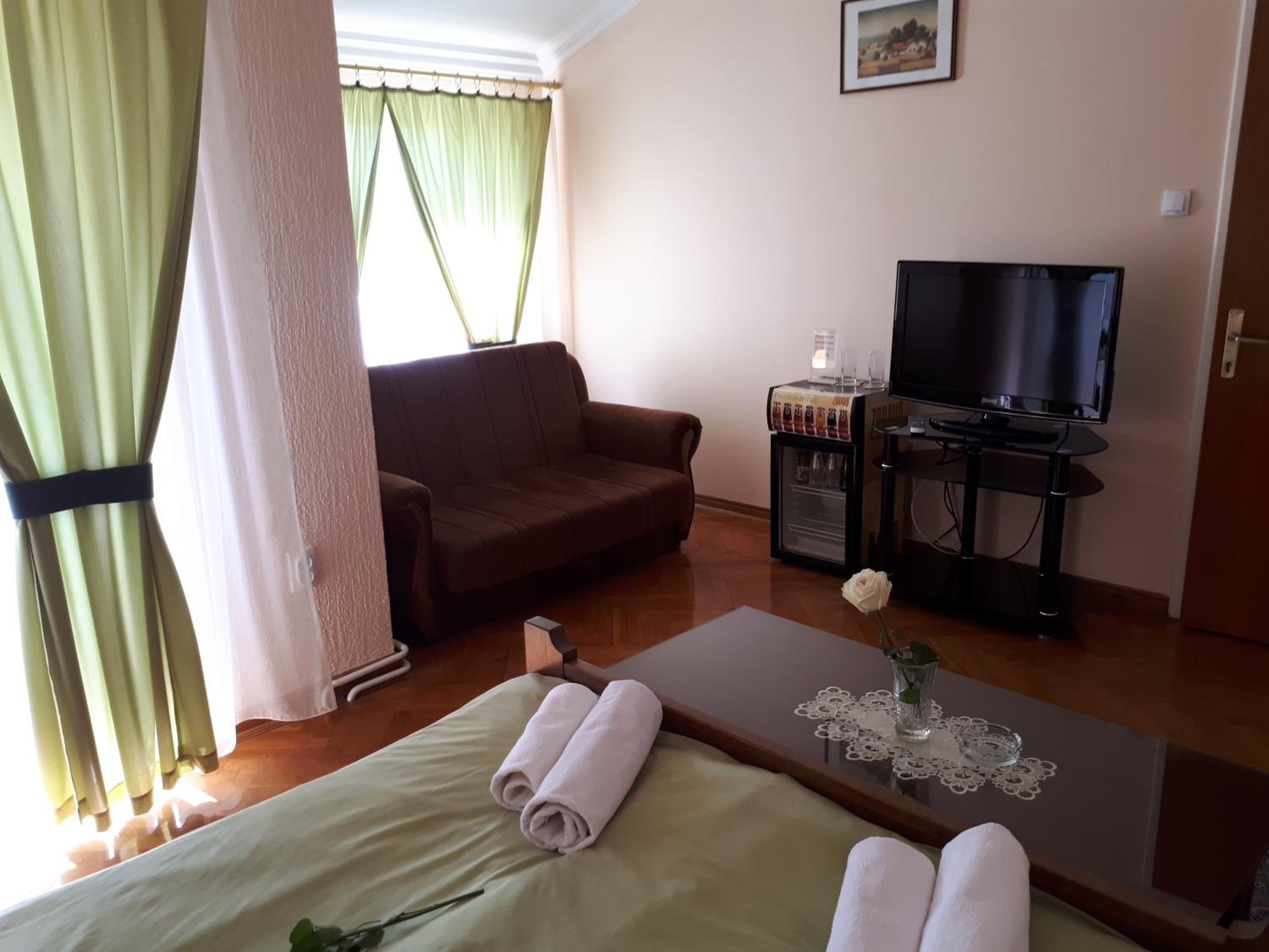 Double Room - Photo 1