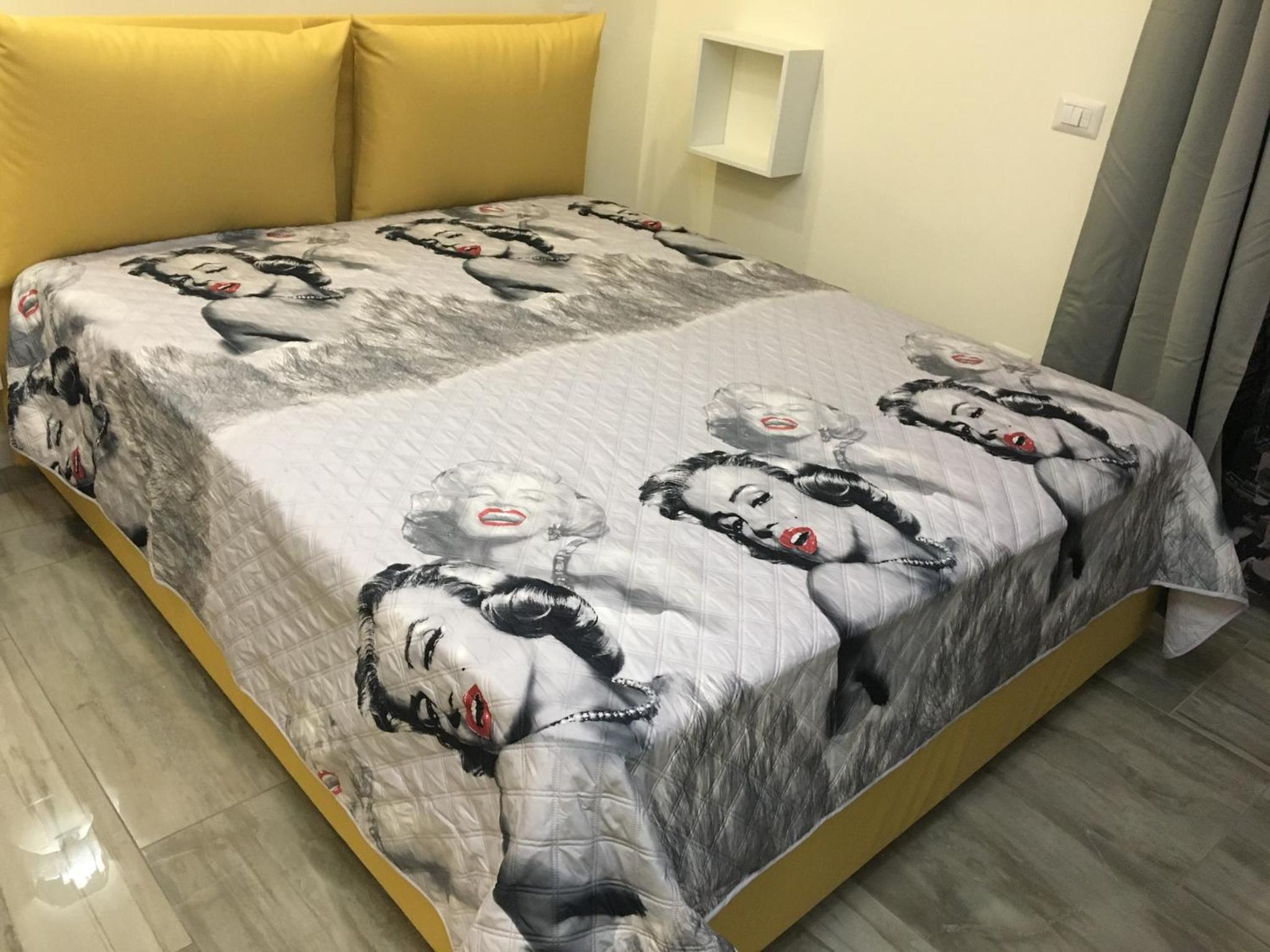 Large Double Room photo 2