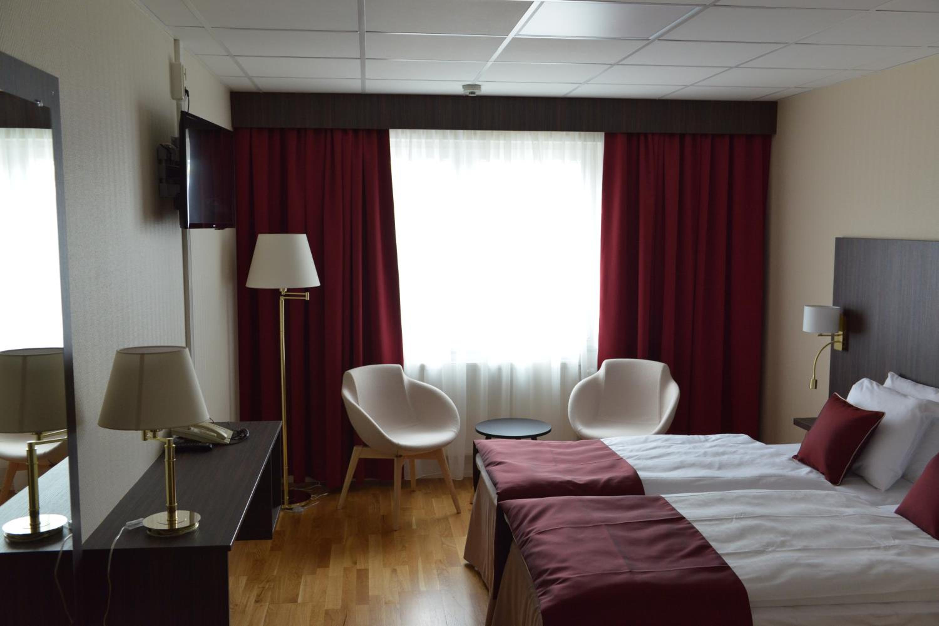 Twin Room - Photo 4
