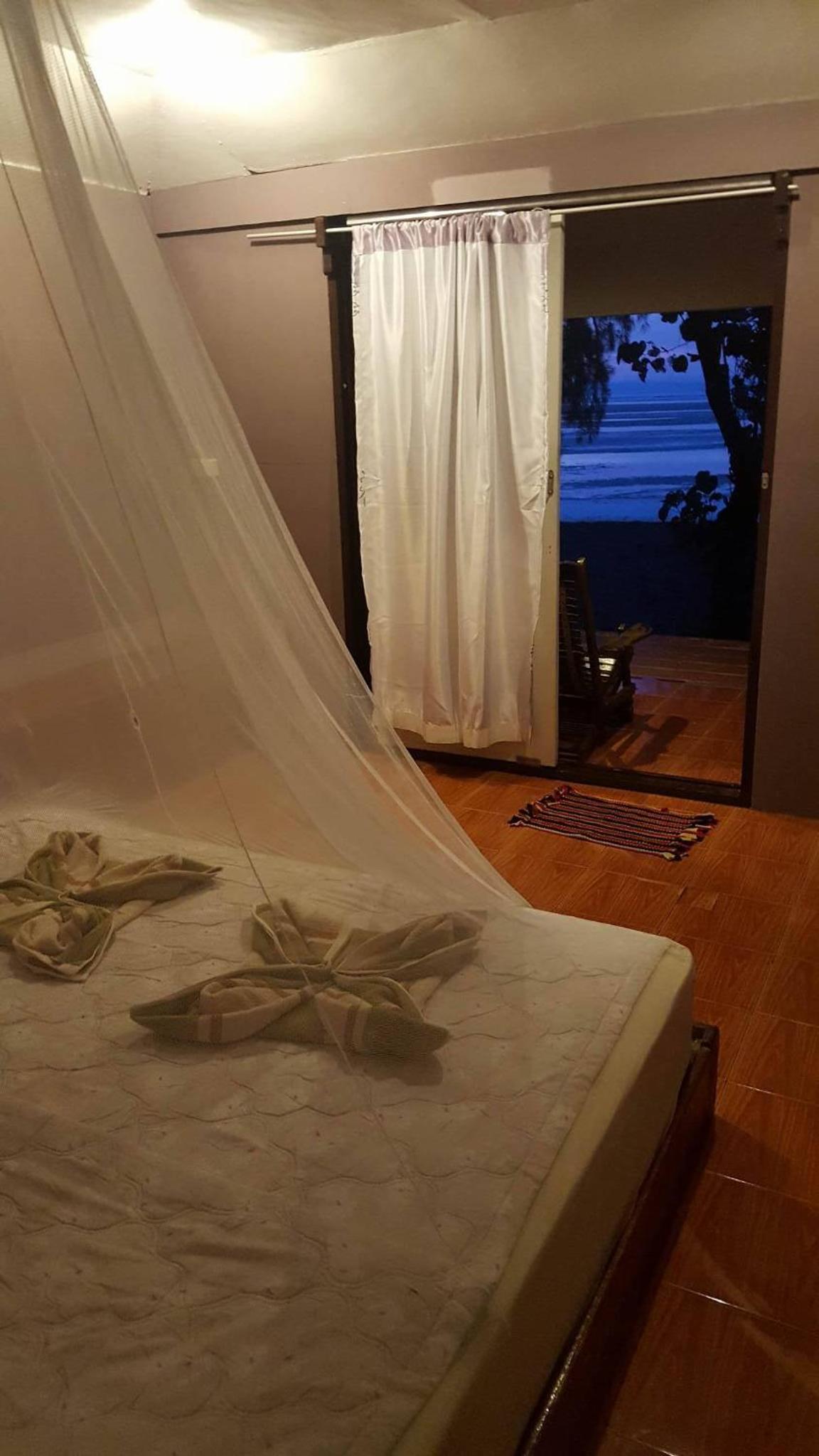 Bungalow With Sea View photo 3