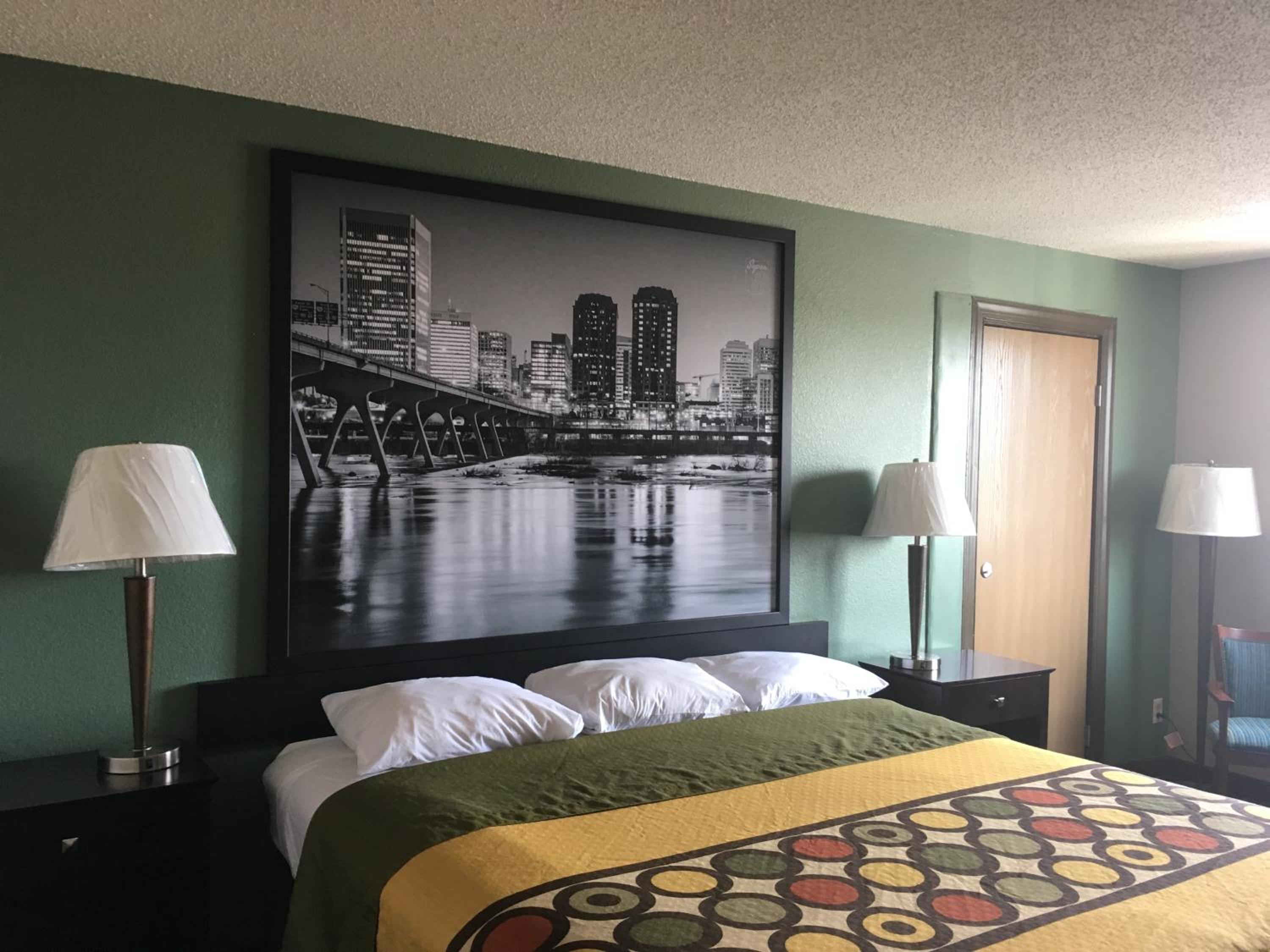 King Room - Non-Smoking photo 2