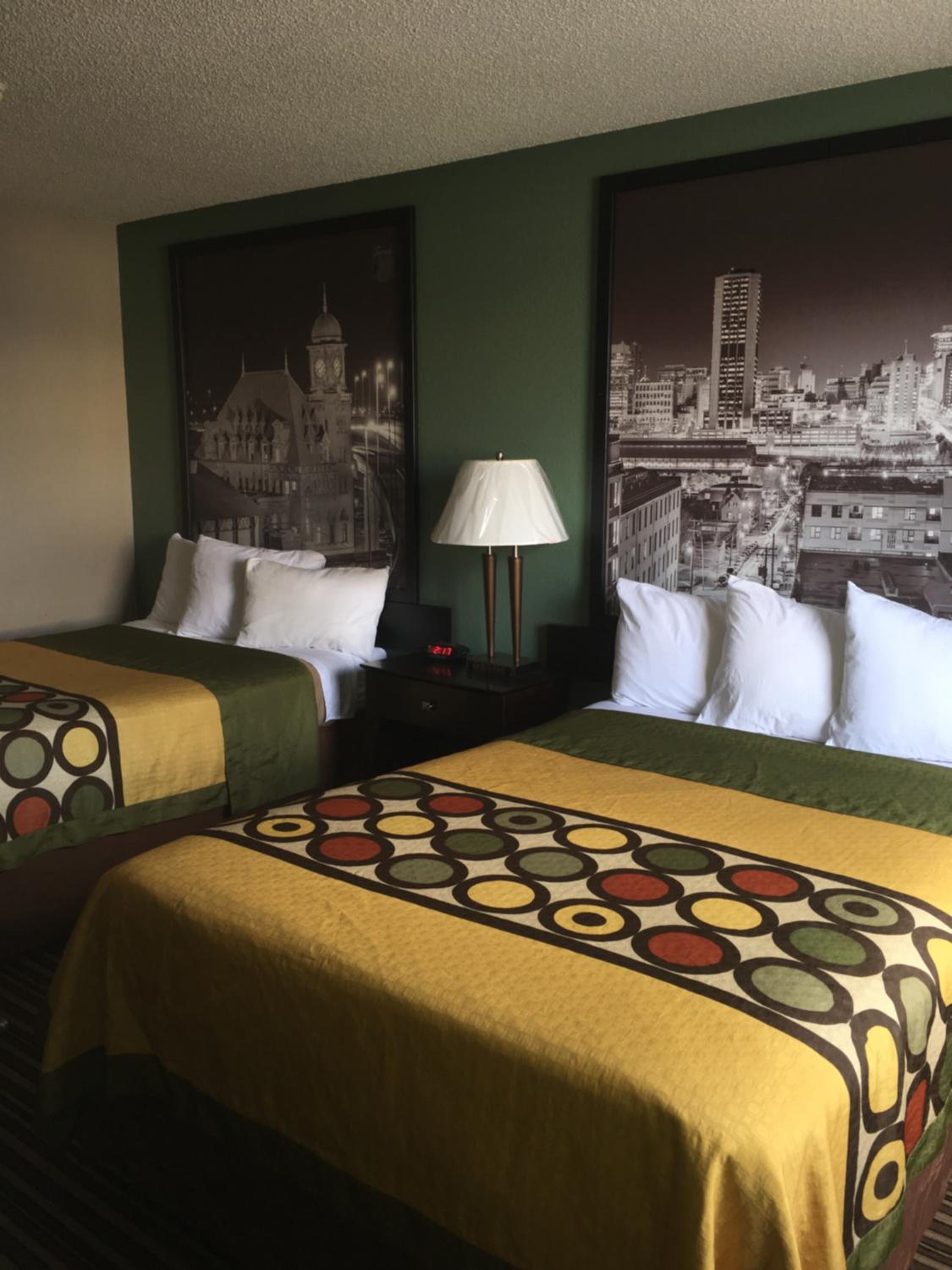 Double Room with Two Double Beds - Smoking photo 1