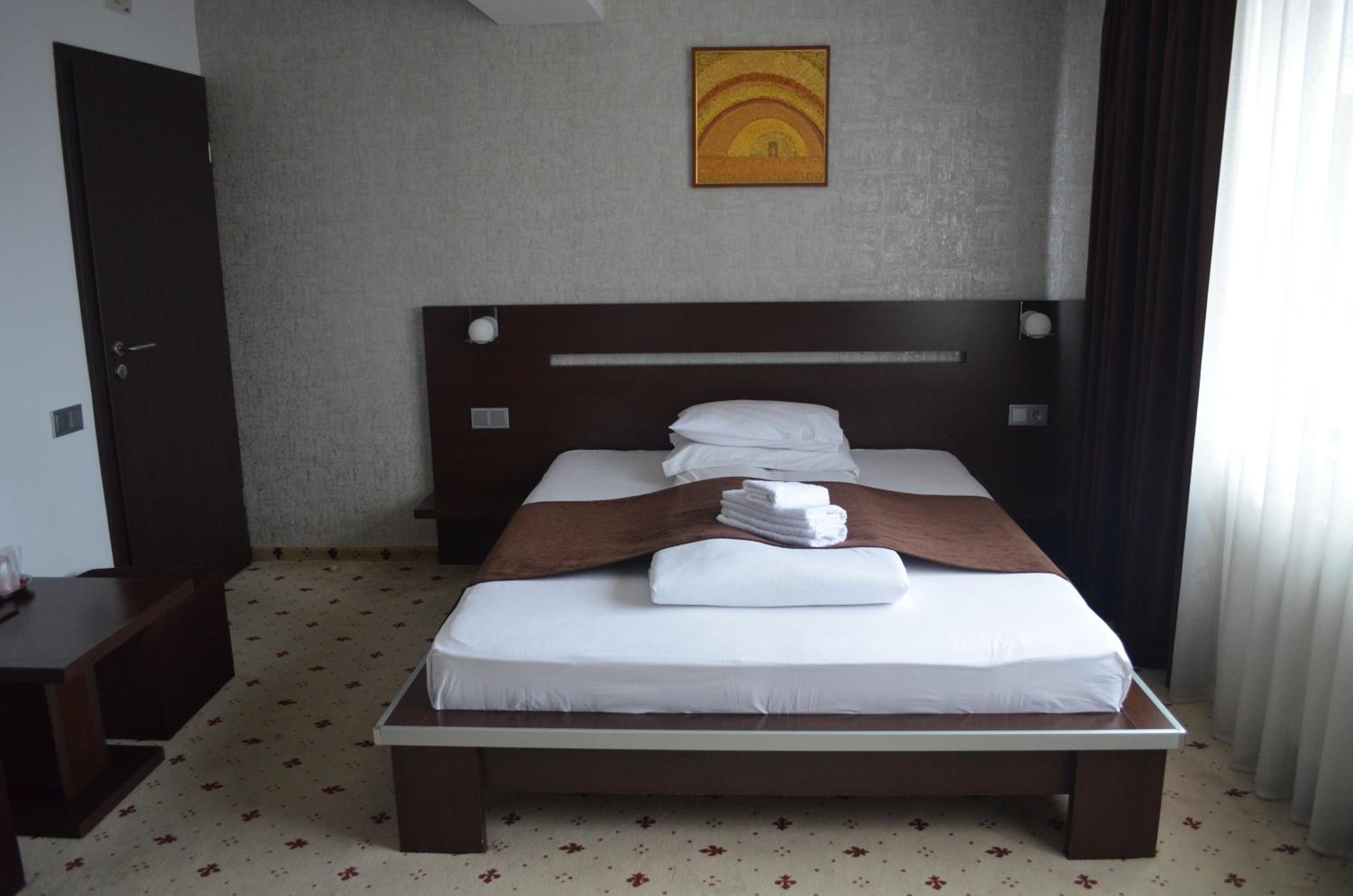 Standard Double Room - Photo 2