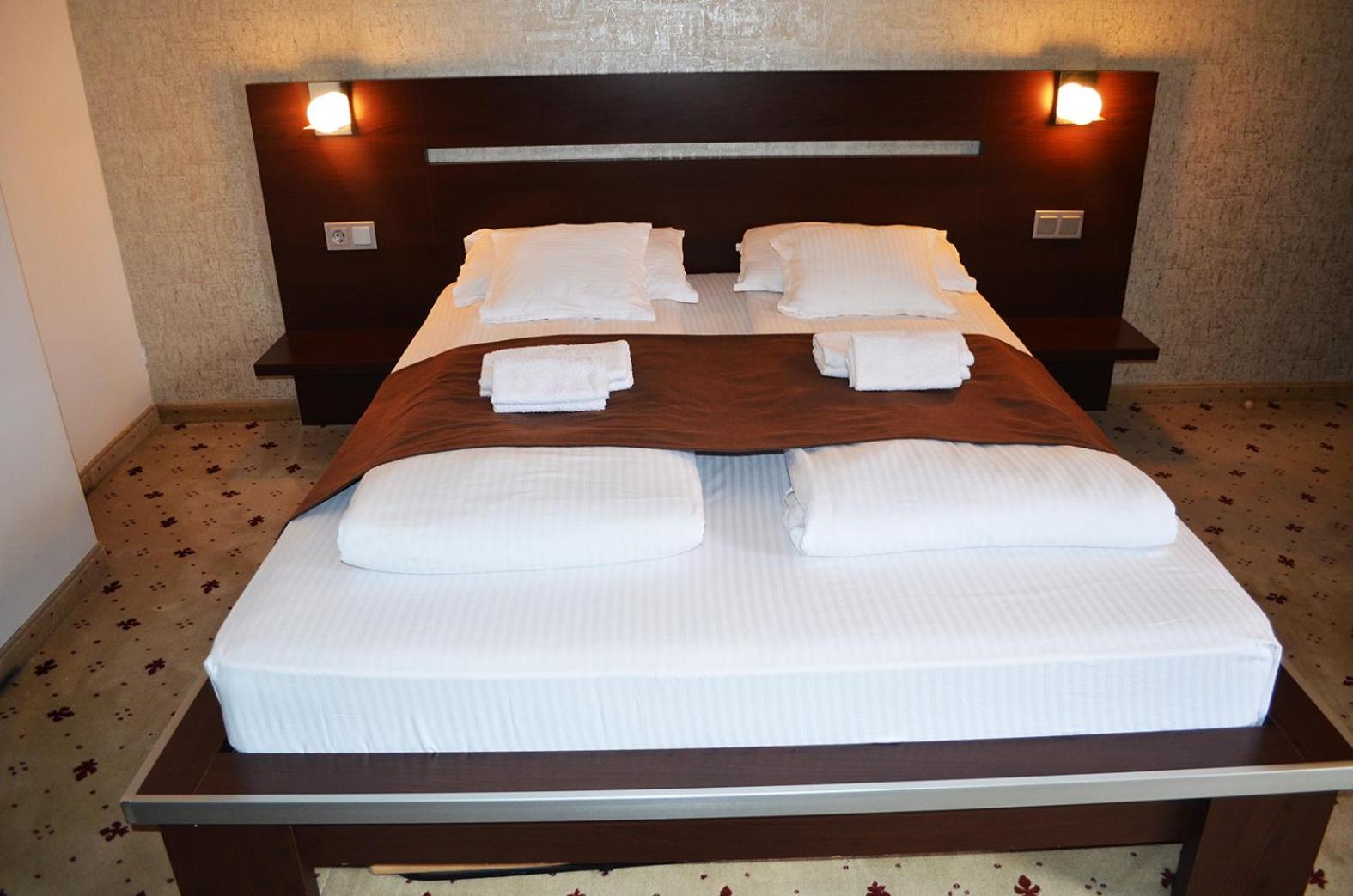 One-Bedroom Suite - Photo 1