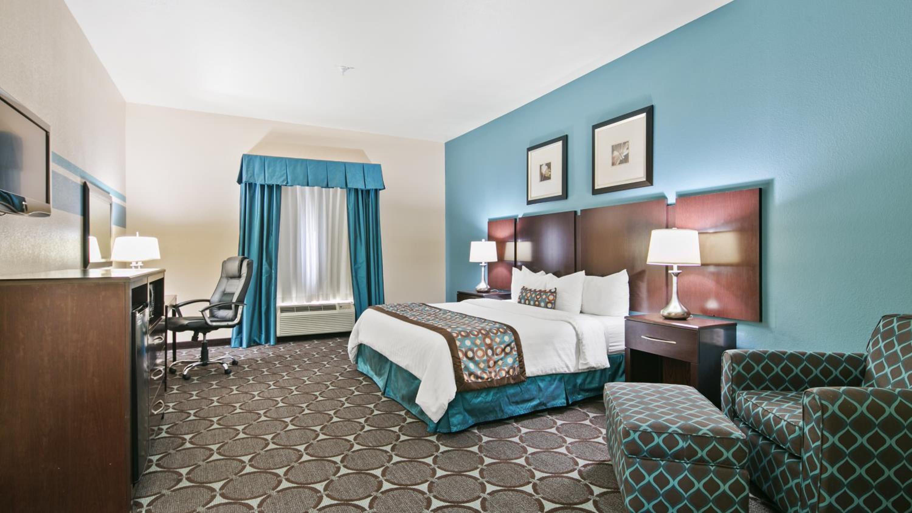 King Suite with Spa Bath - Non Smoking photo 3