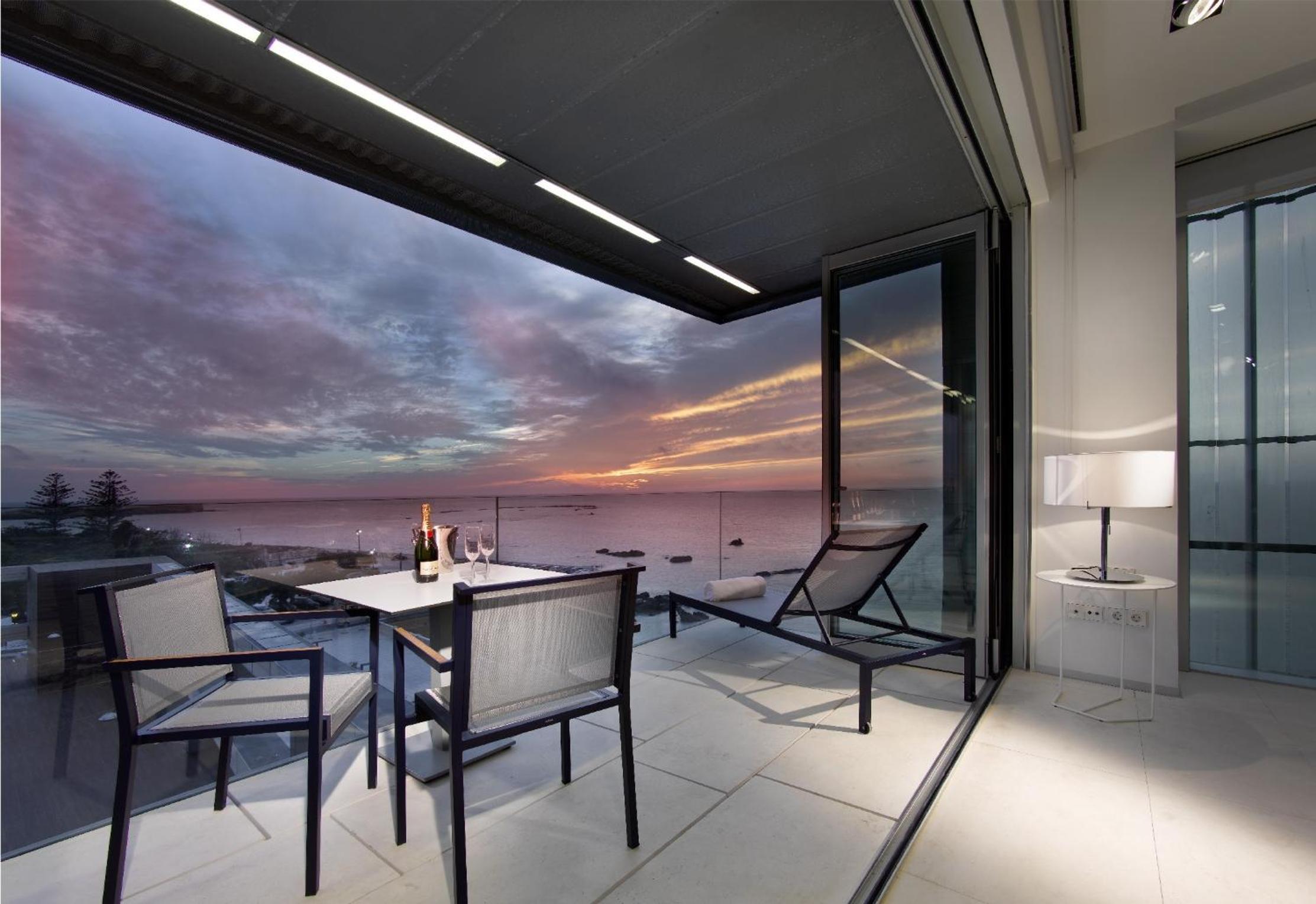 Junior Suite with Sea View - Photo 9