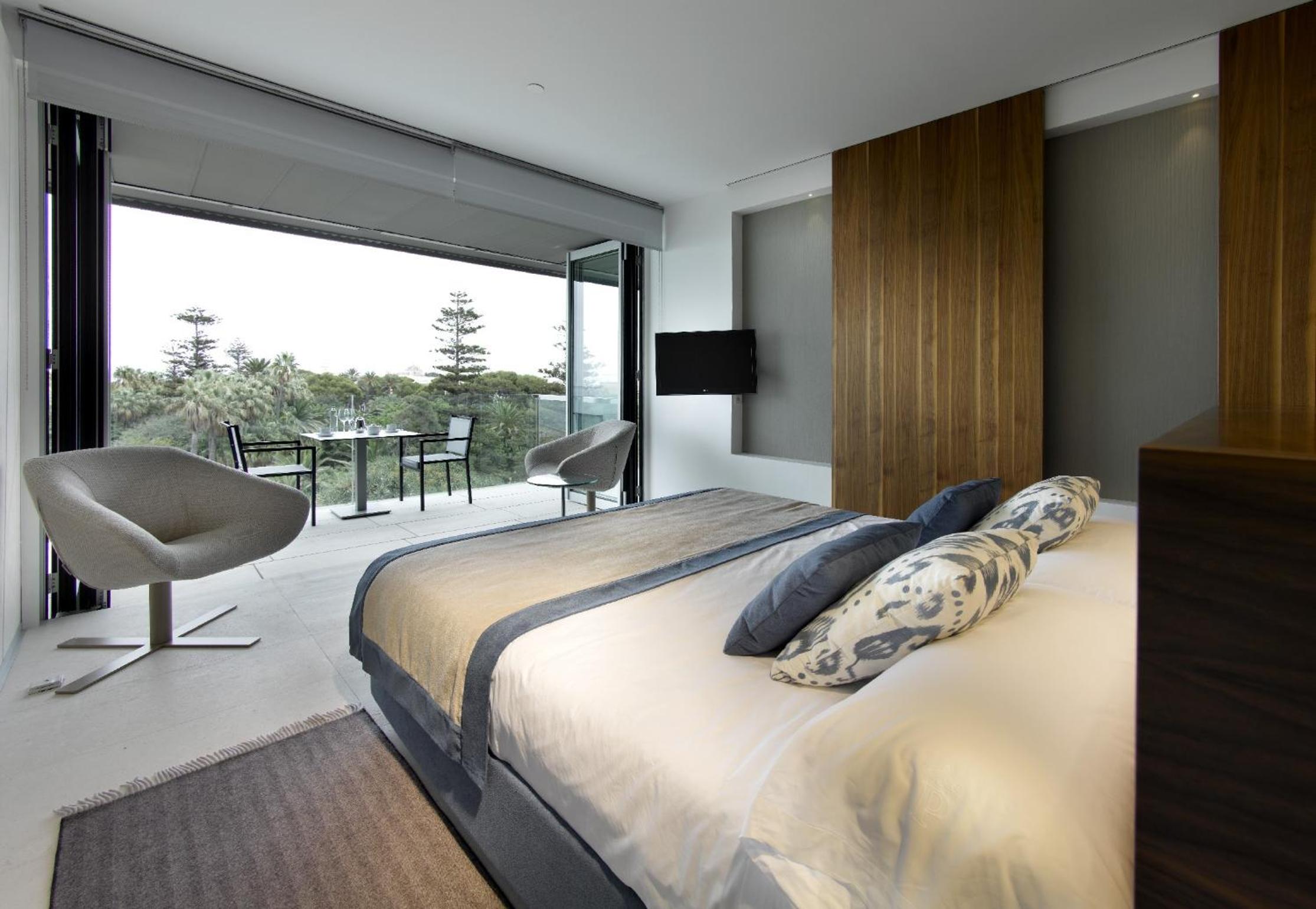 Double or Twin Room with Extra Bed (2 Adults + 1 Child) - Photo 1