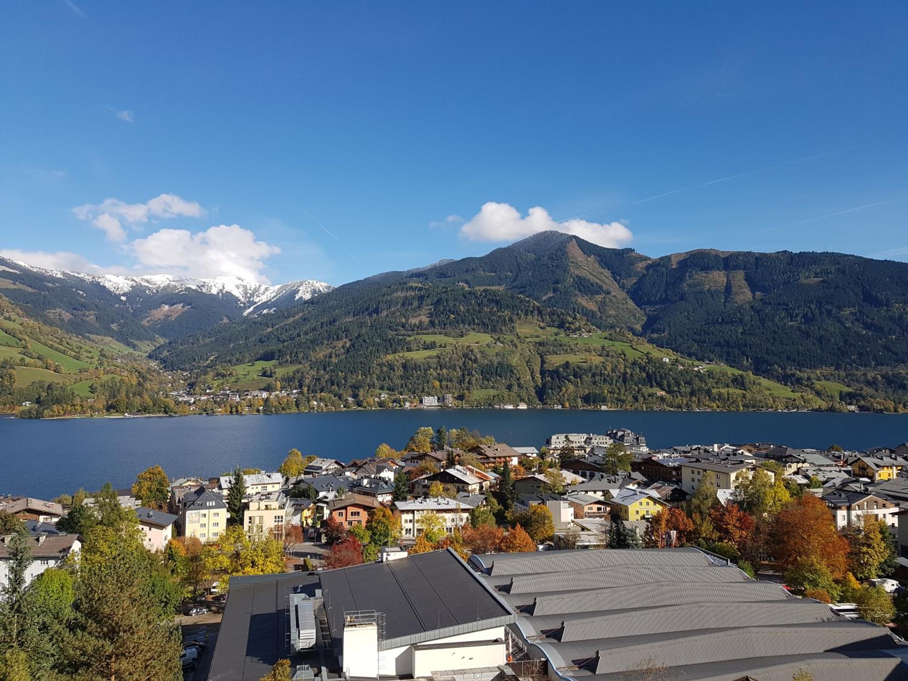 Two-Bedroom Apartment with Lake View photo 2