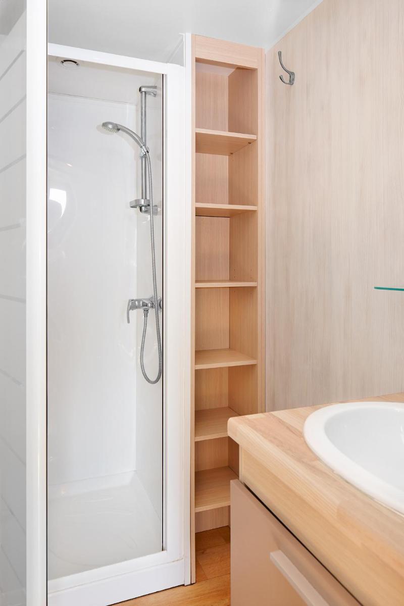 Superior Stacaravan 6 personen (3 slaapkamers) photo 1