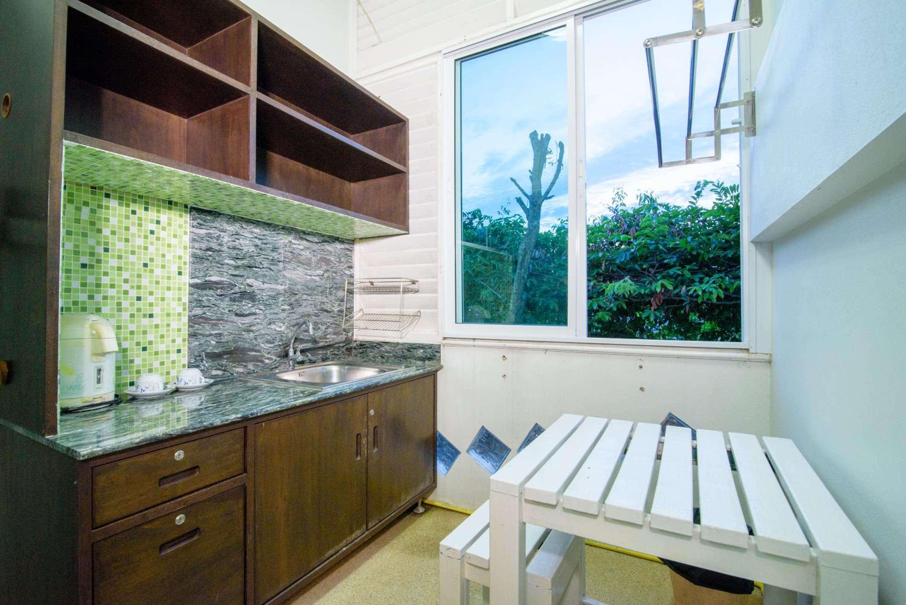 Deluxe Double Room with Balcony photo 3