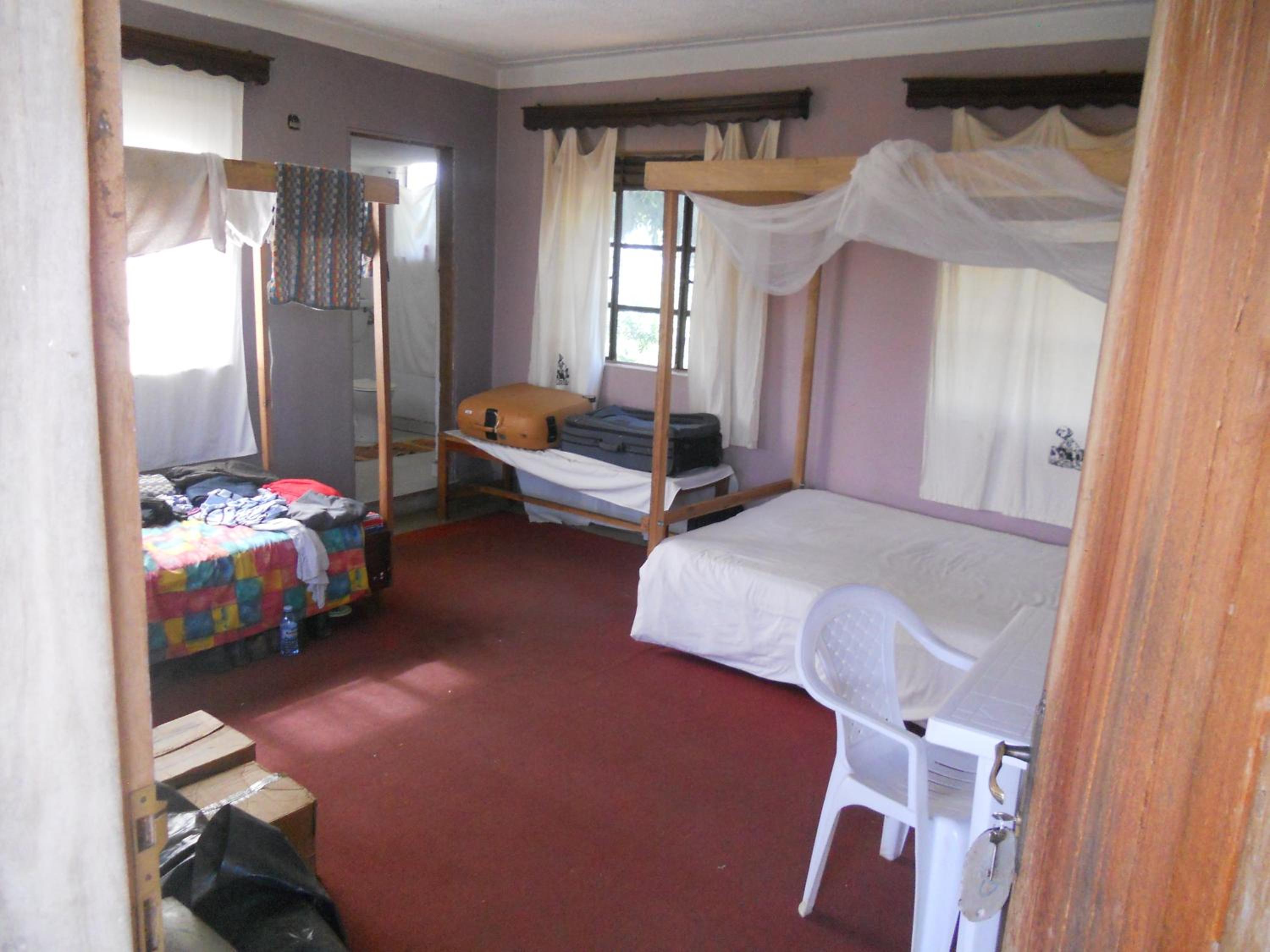 Deluxe Room (2 Adults + 1 Child) photo 1