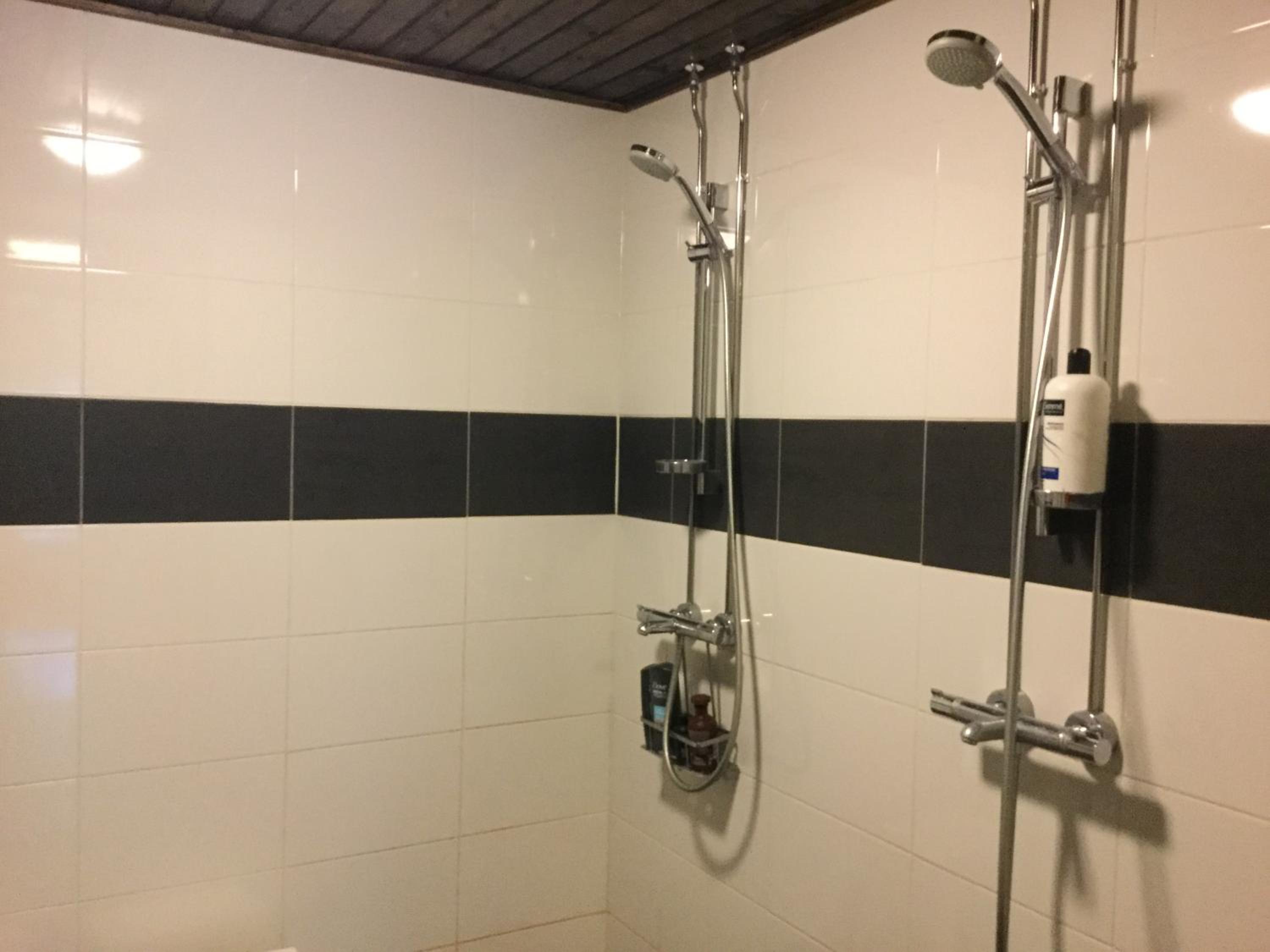 Double Room with Shared Bathroom photo 2