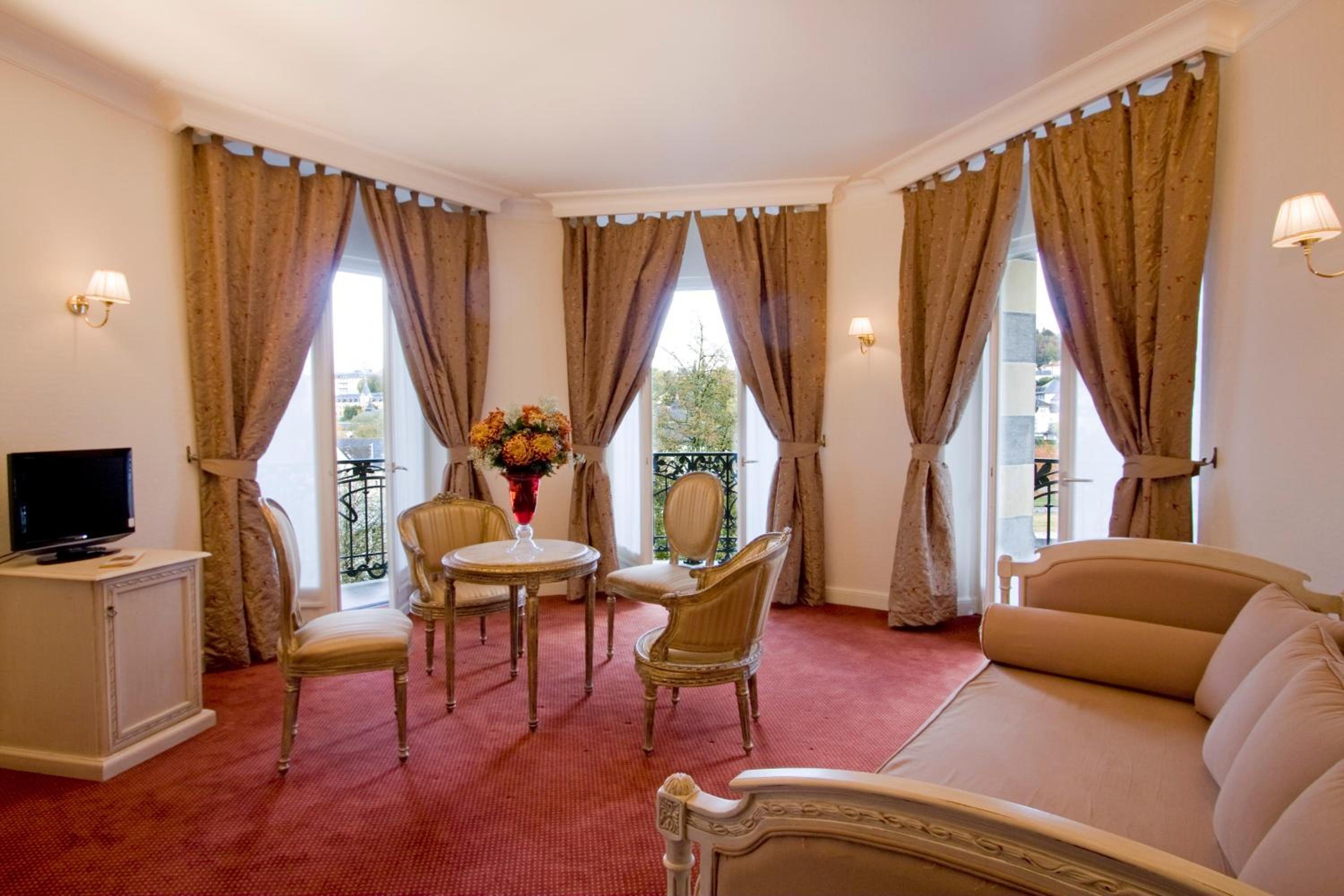 Master Suite (1 Adult)