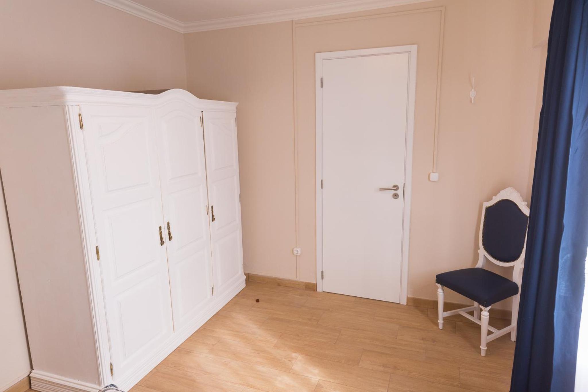 Three-Bedroom House photo 3