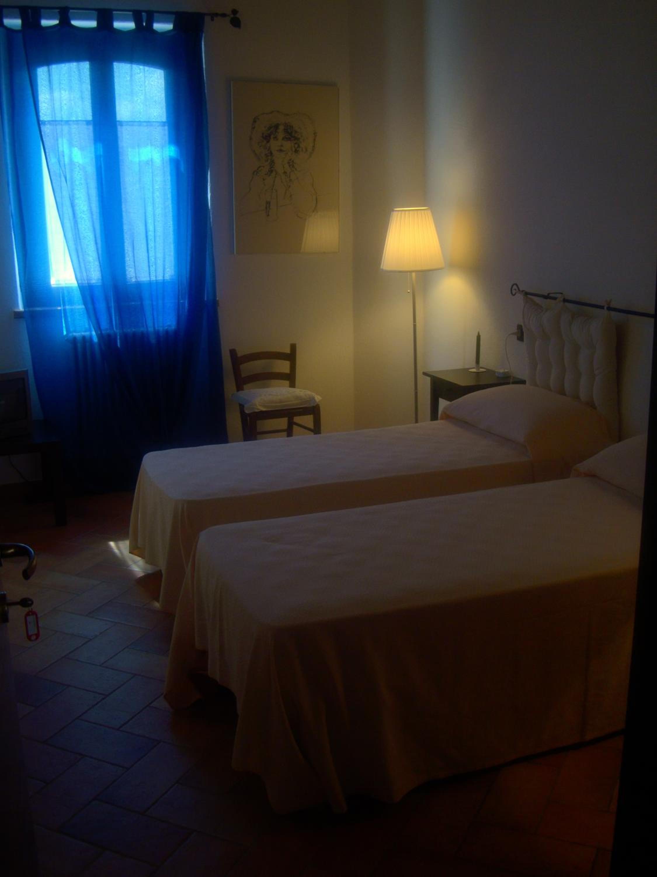 Double or Twin Room with Private Bathroom photo 3