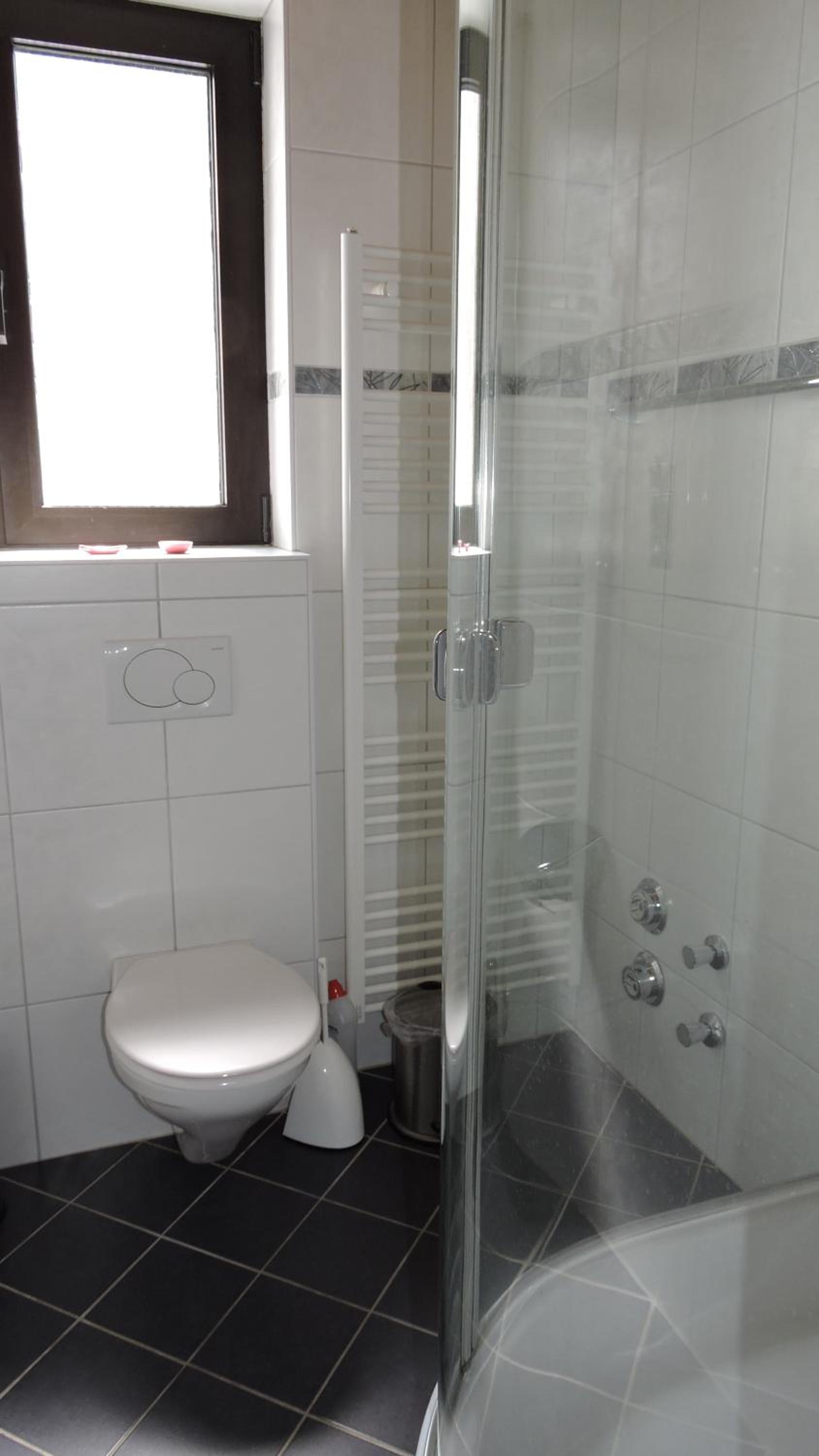 Two-Bedroom Apartment - Photo 3