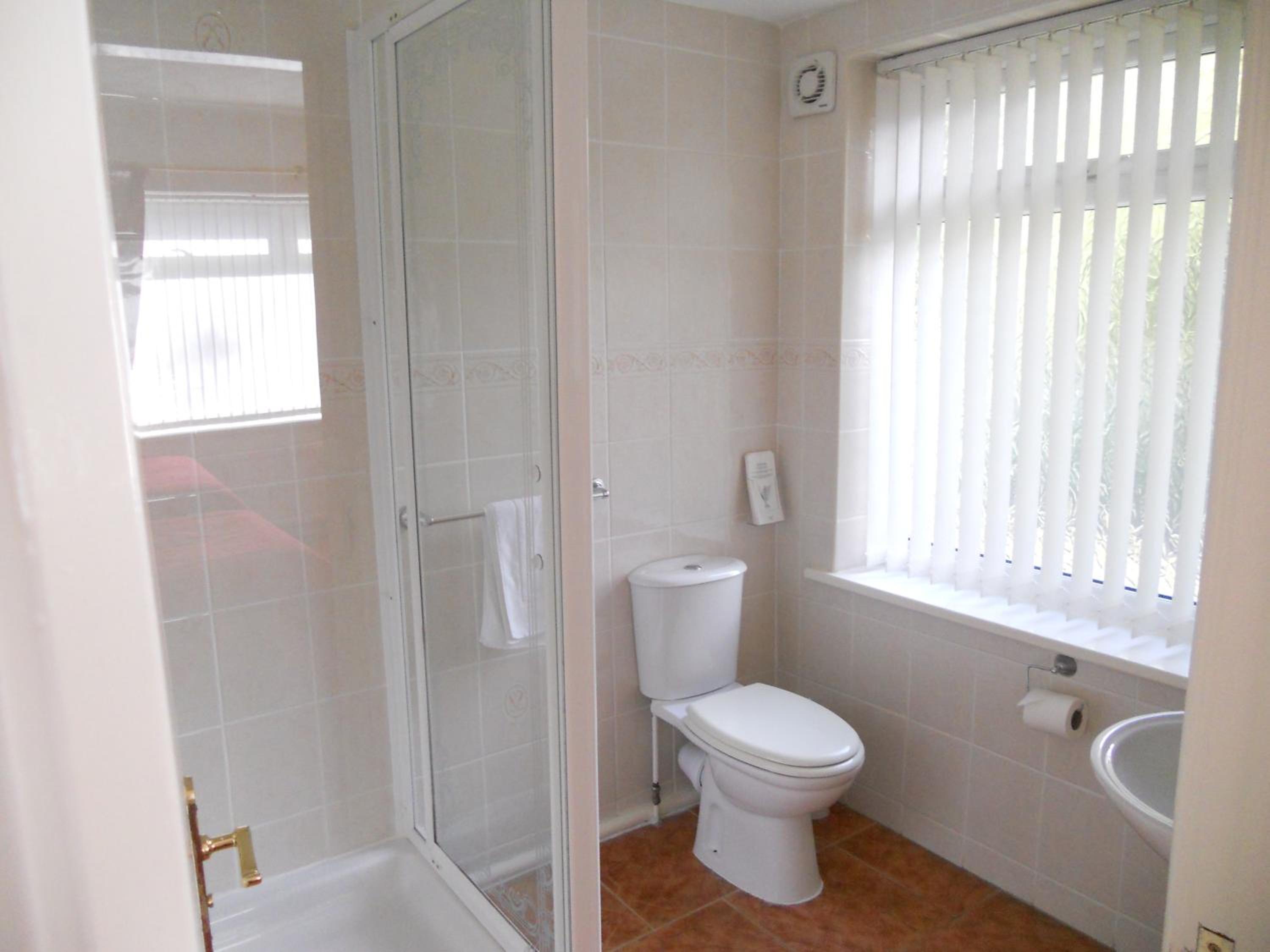 Double Room - Photo 9
