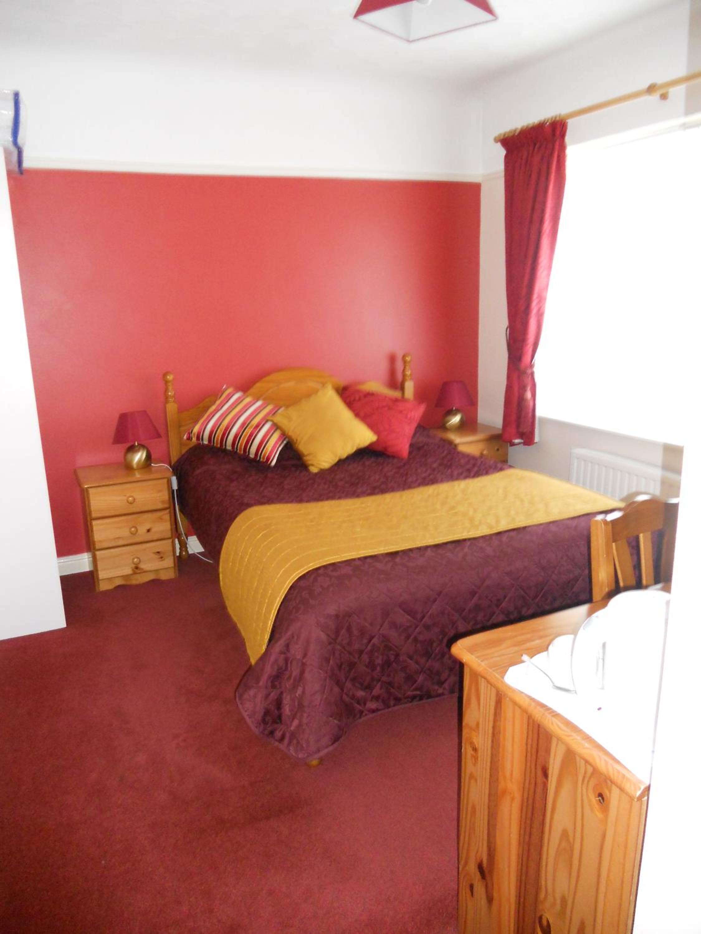 Double Room - Photo 7