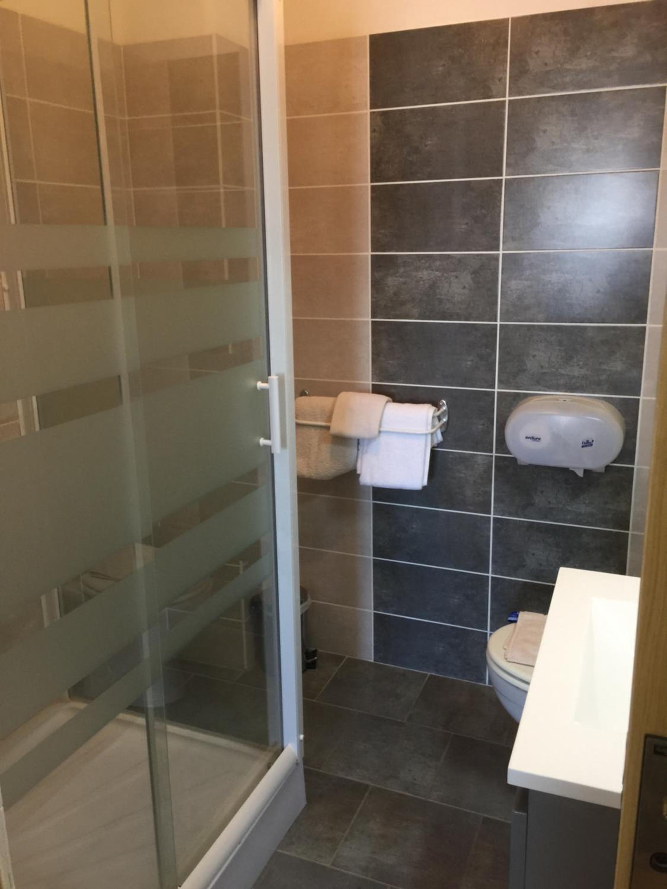 Quadruple Room - Photo 2