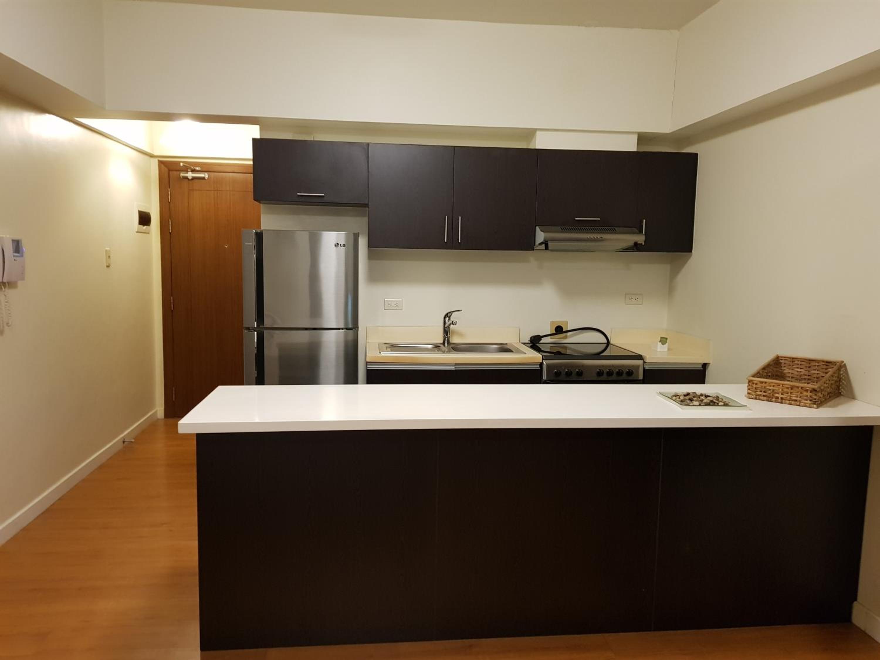 Apartment with Sea View - Photo 3