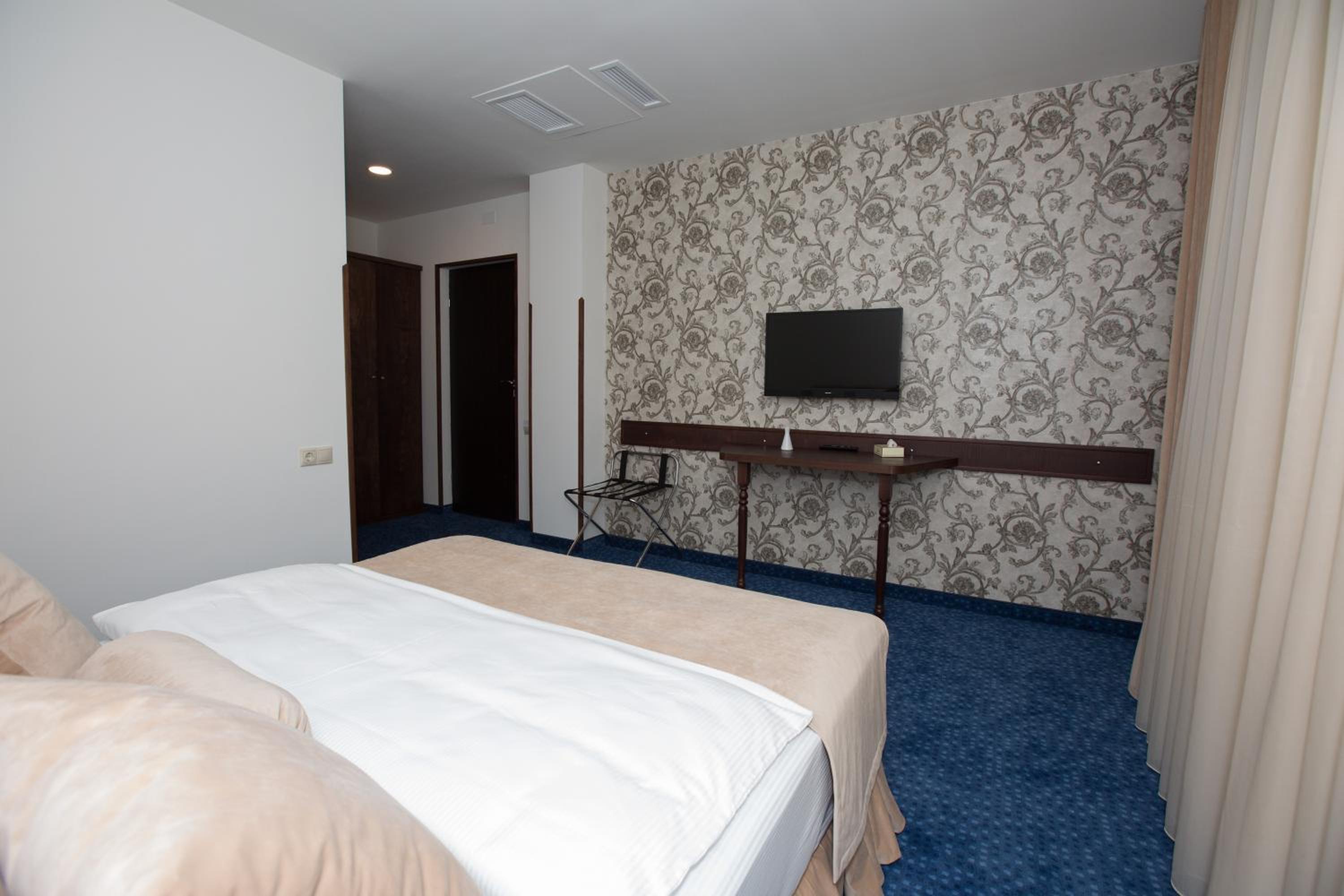 Standard Double Room photo 2