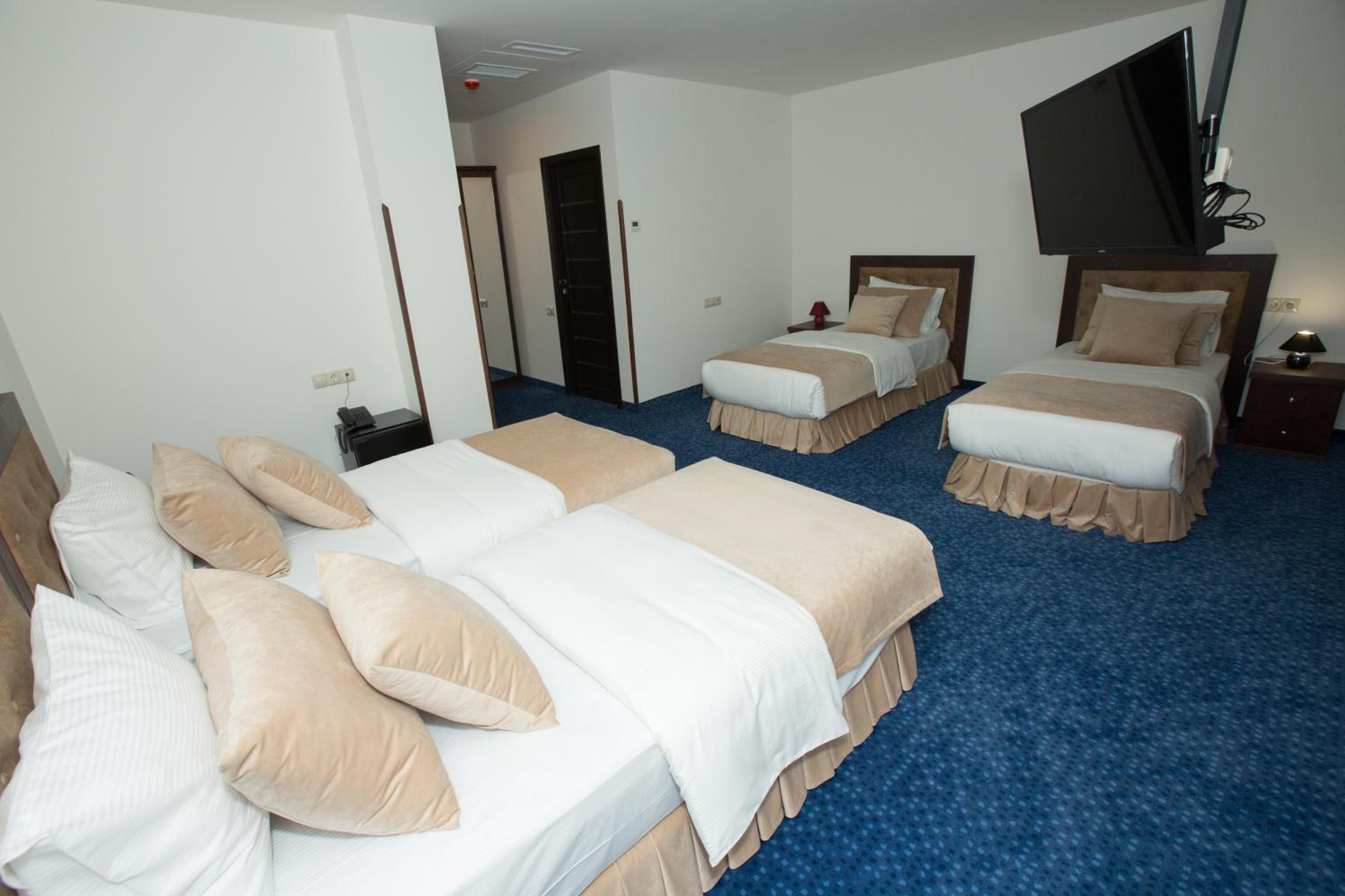 Quadruple Room photo 3