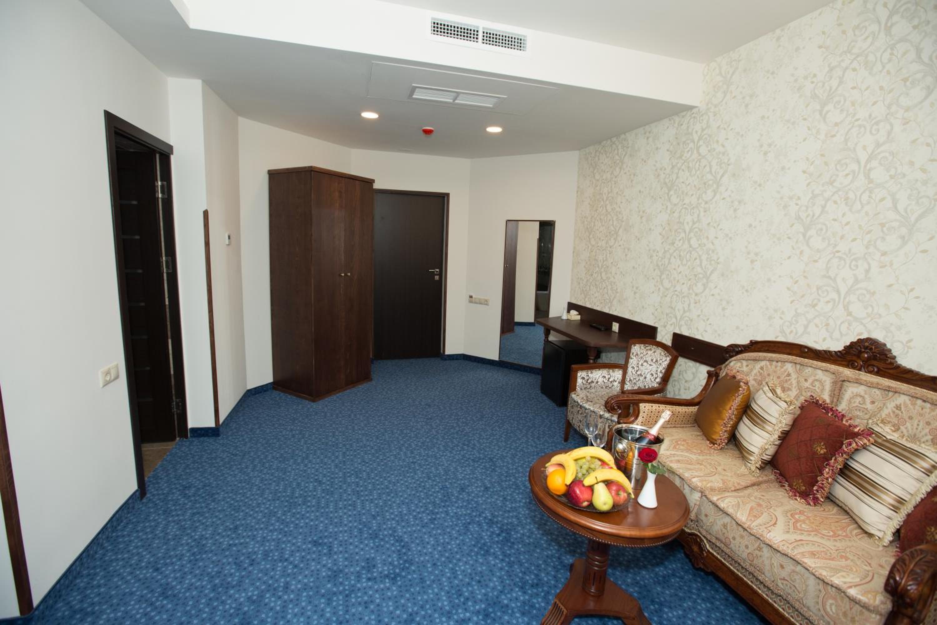 Deluxe Double Room photo 3
